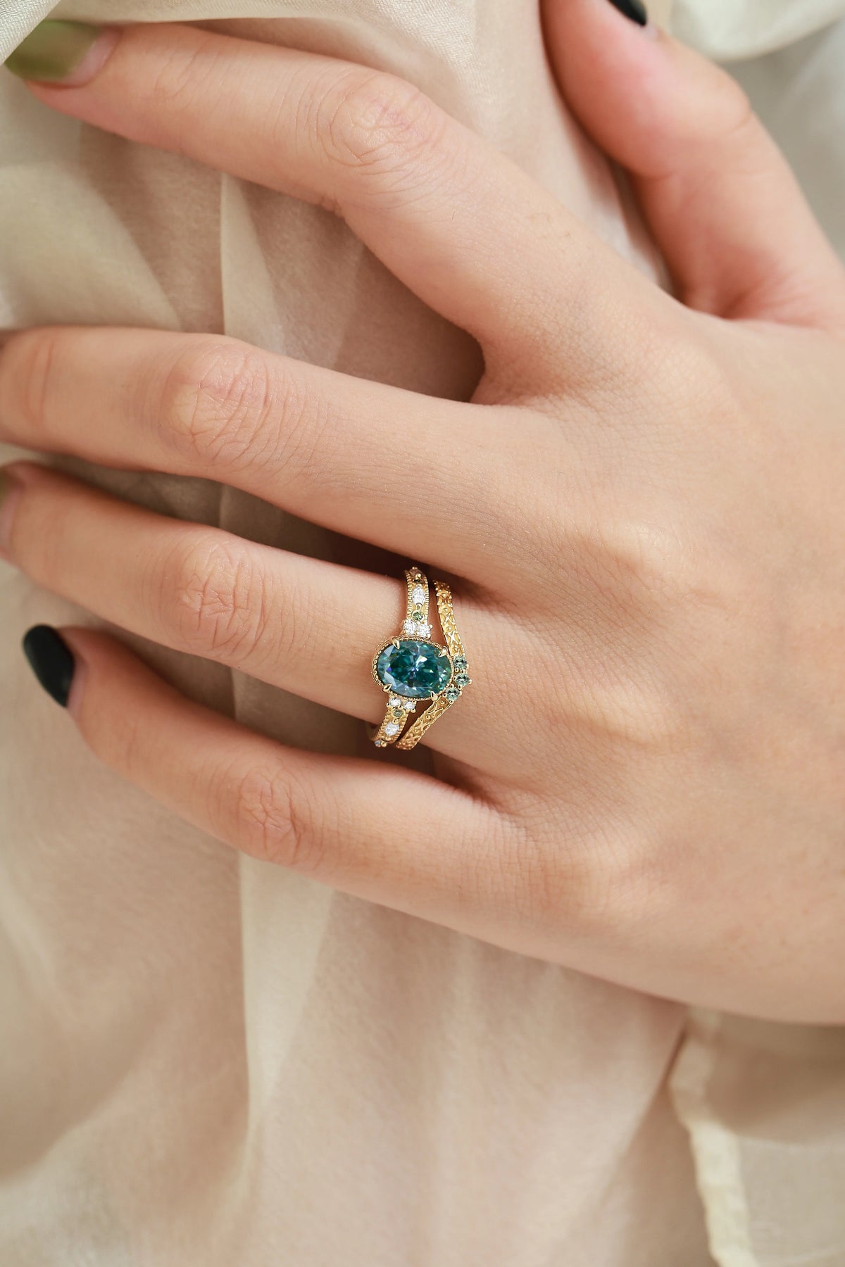 Classic Oval Cut Green Moissanite Bezel Engagement Ring Set