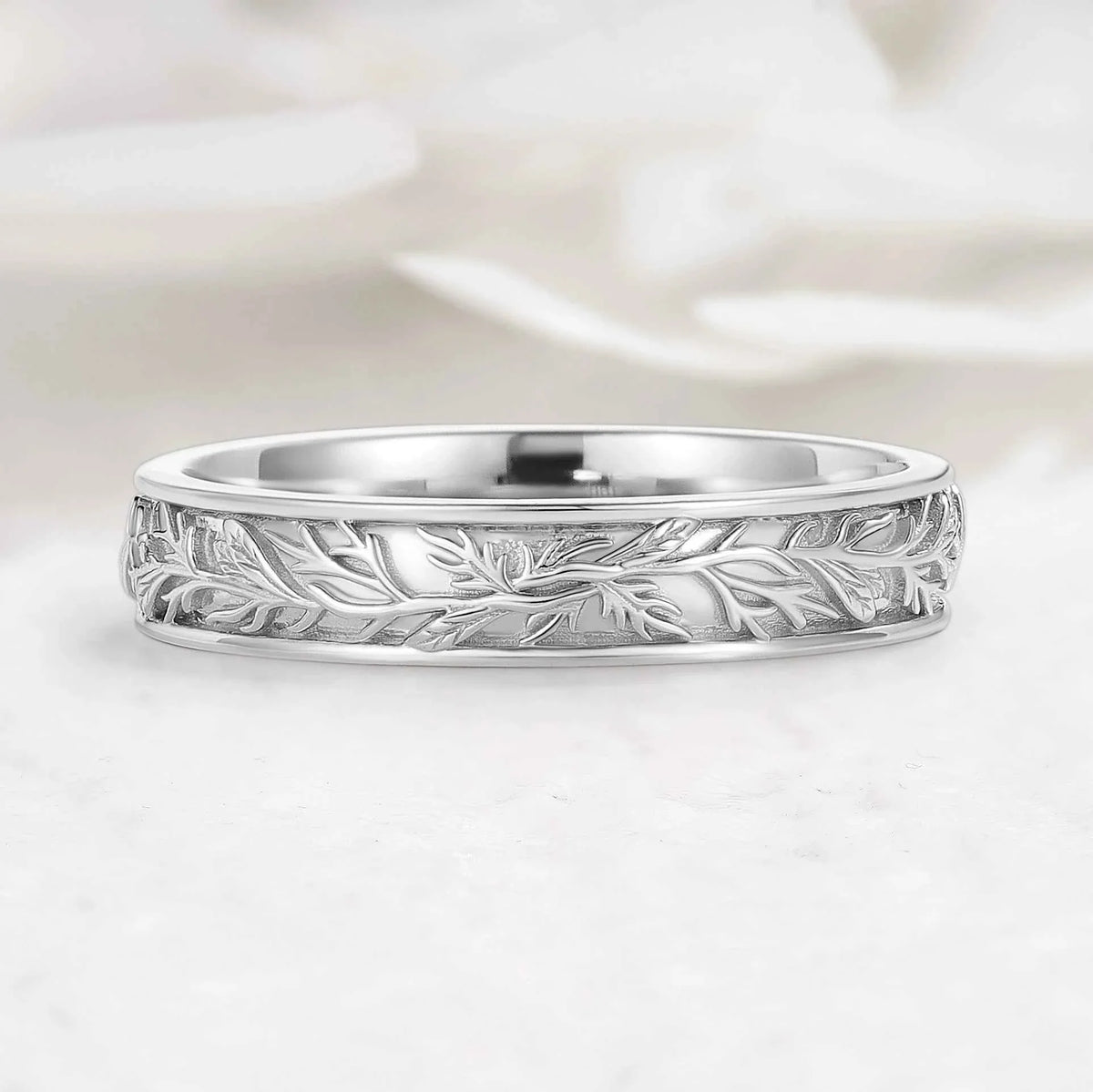 Nature-Inspired Men's Ring Leaf Carving Wedding Band