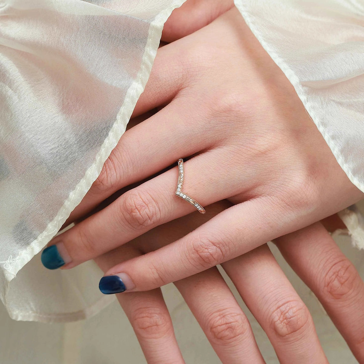 Milgrain Beaded Edge V-Shaped Moissanite Wedding Band