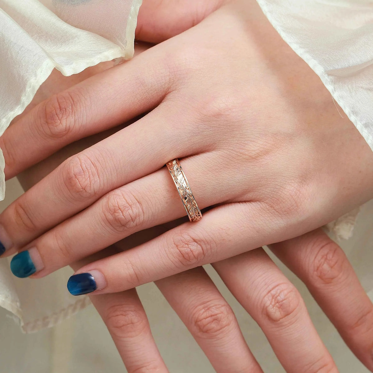 Nature-Inspired Men's Ring Leaf Carving Wedding Band