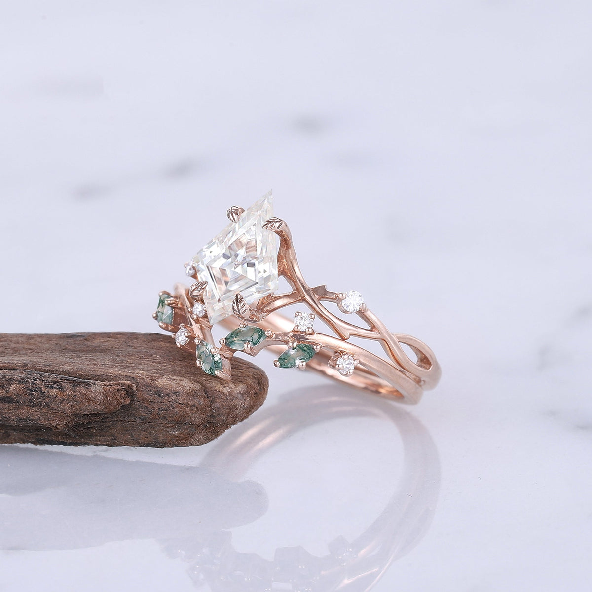 Unique Kite Cut Moissanite Leaf and Vine Gemstone Ring Set 2pcs