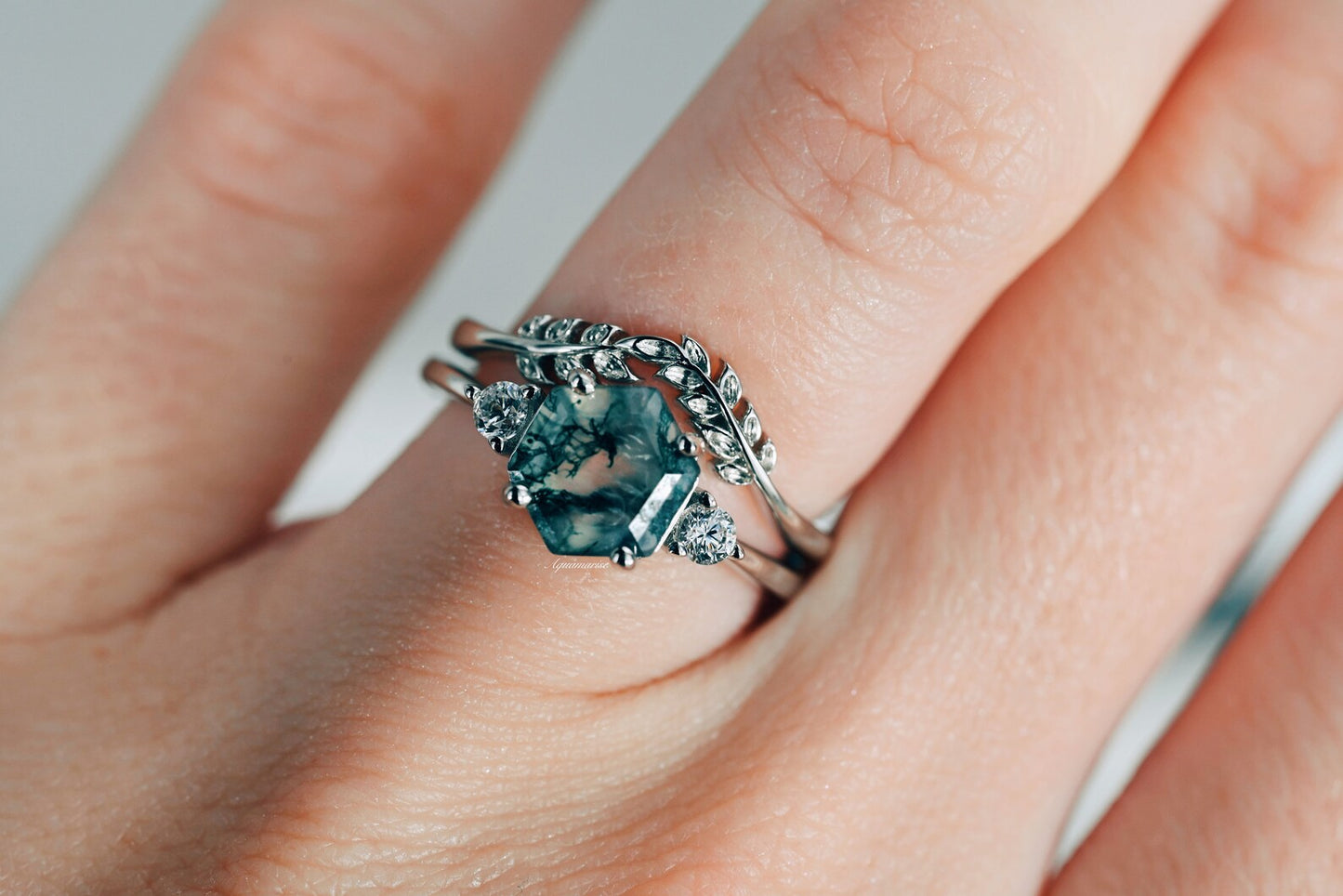 Filigree Leaf Wedding Band in 14K White Gold