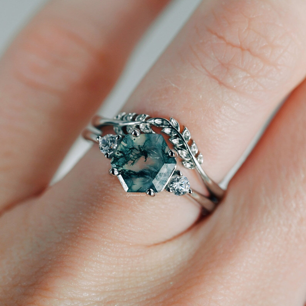 Filigree Leaf Wedding Band in 14K White Gold