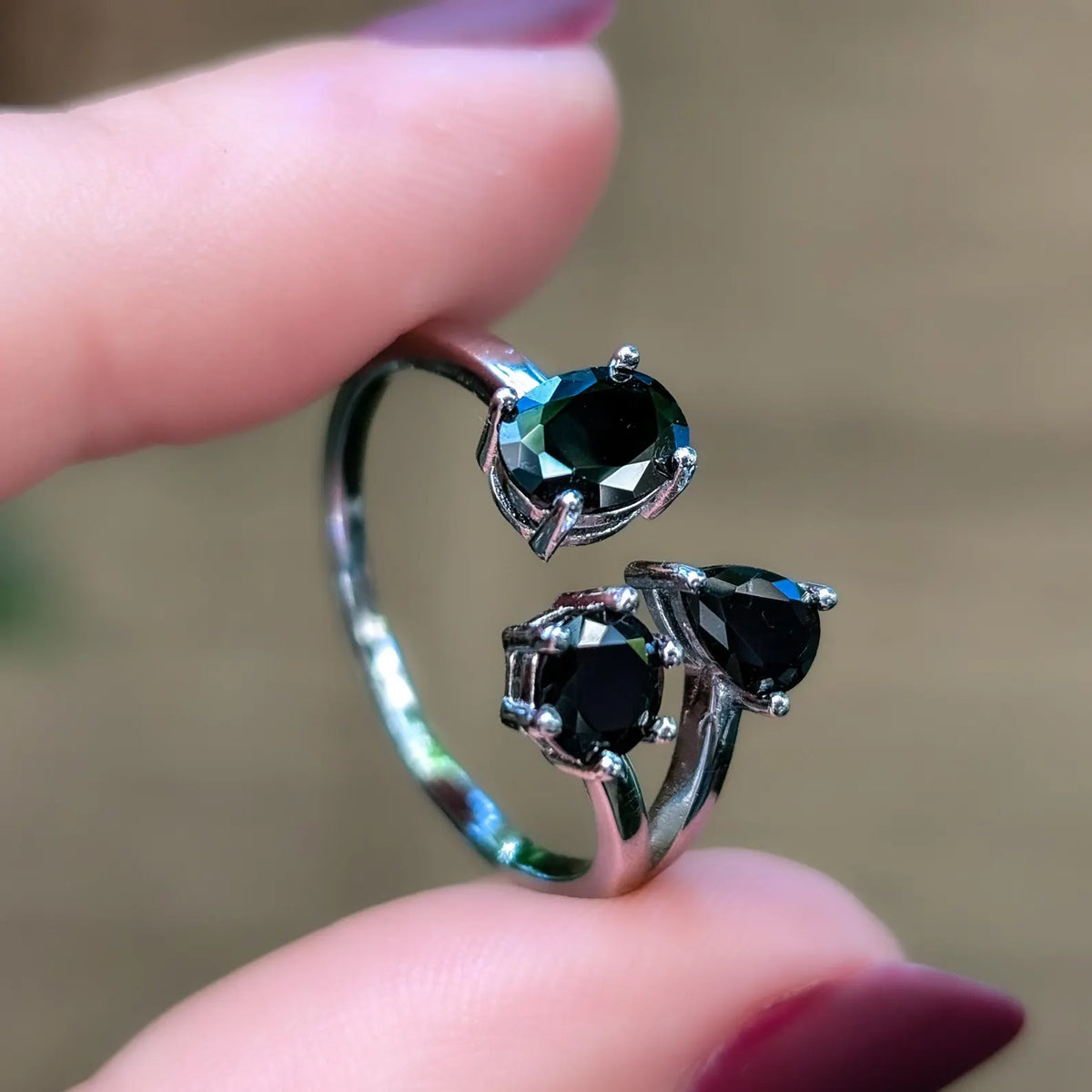 Onyx 3 Stone Ring