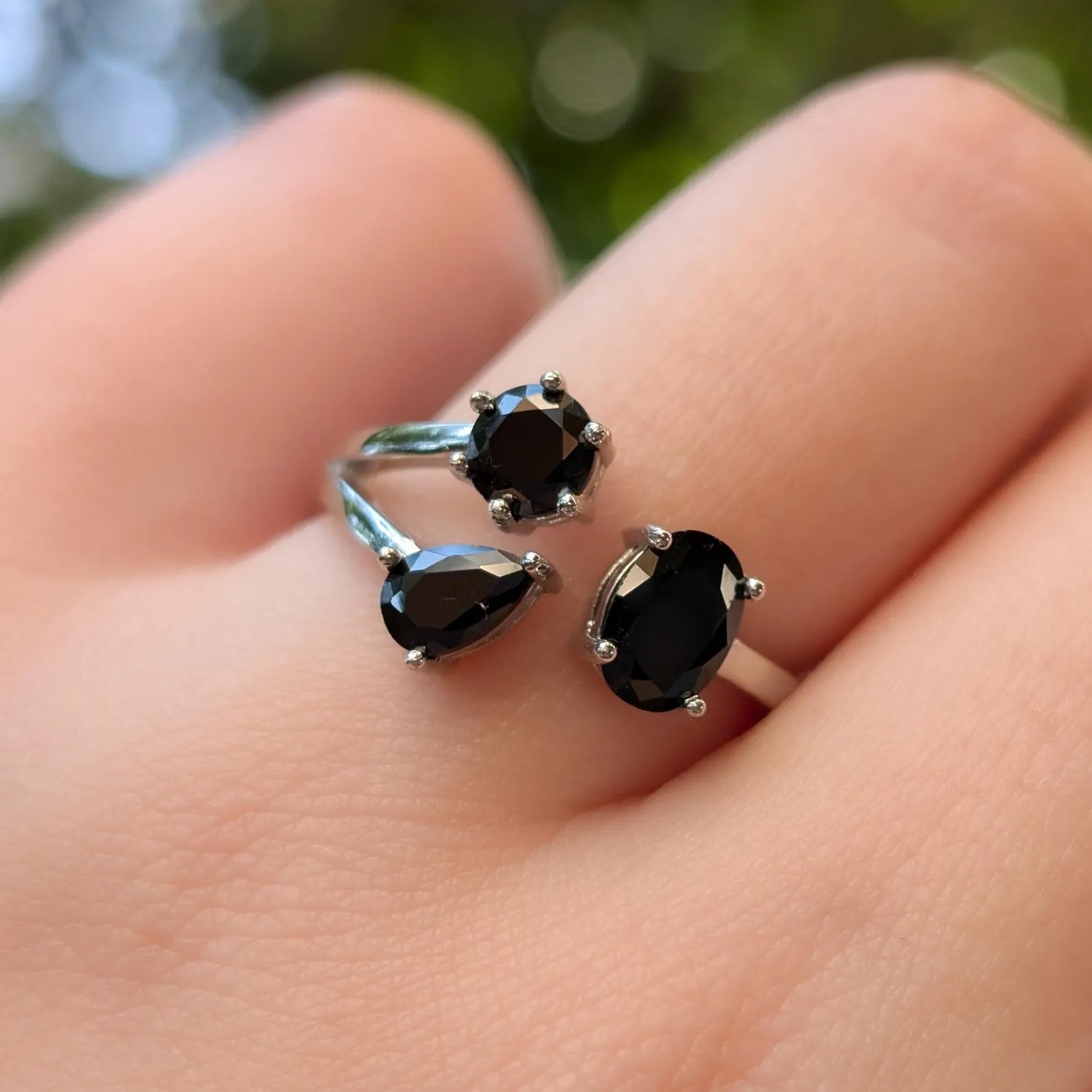 Onyx 3 Stone Ring