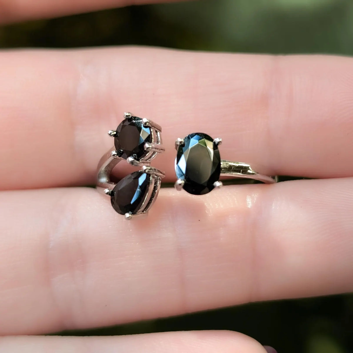 Onyx 3 Stone Ring