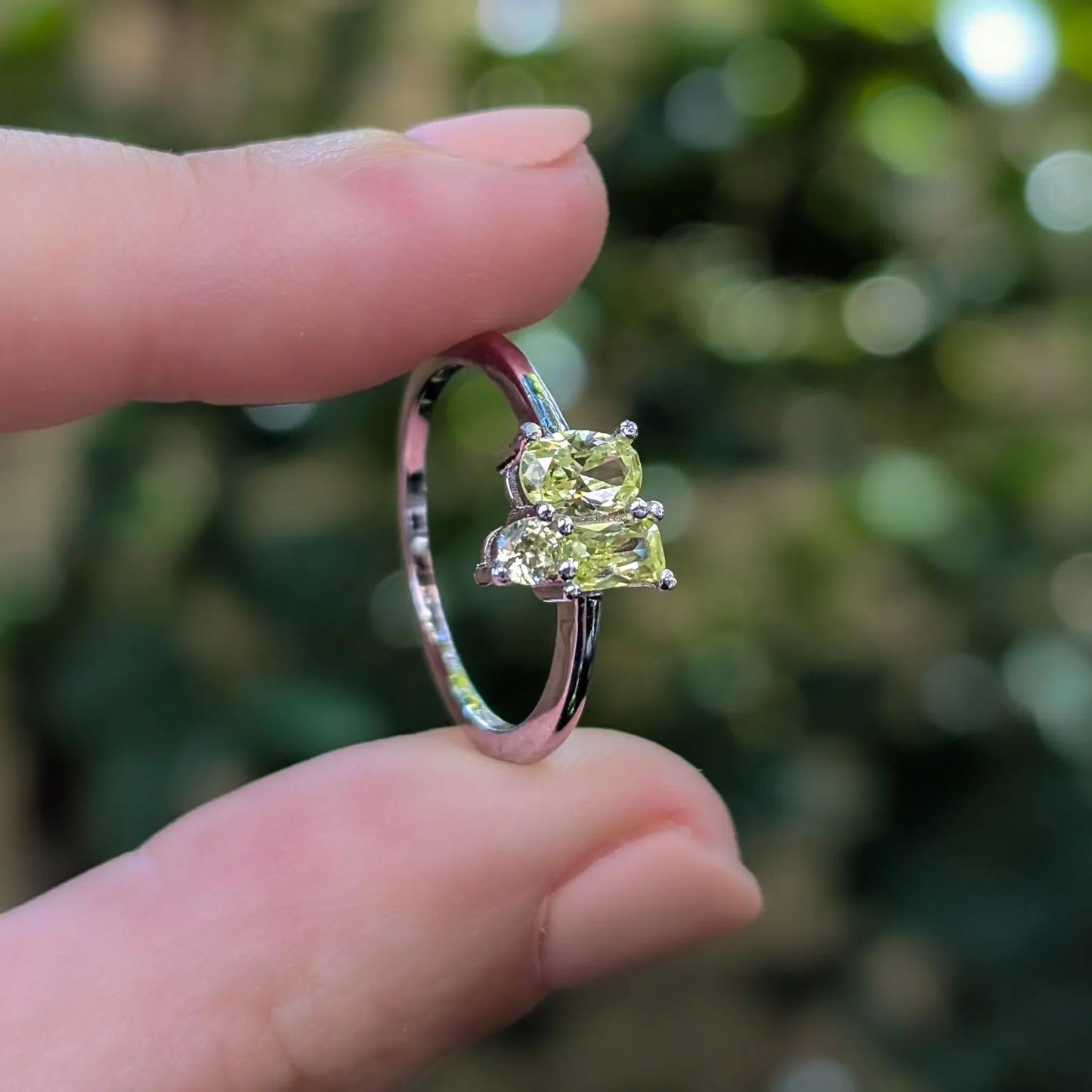 The Elia - Peridot 3 Stone Cluster Ring