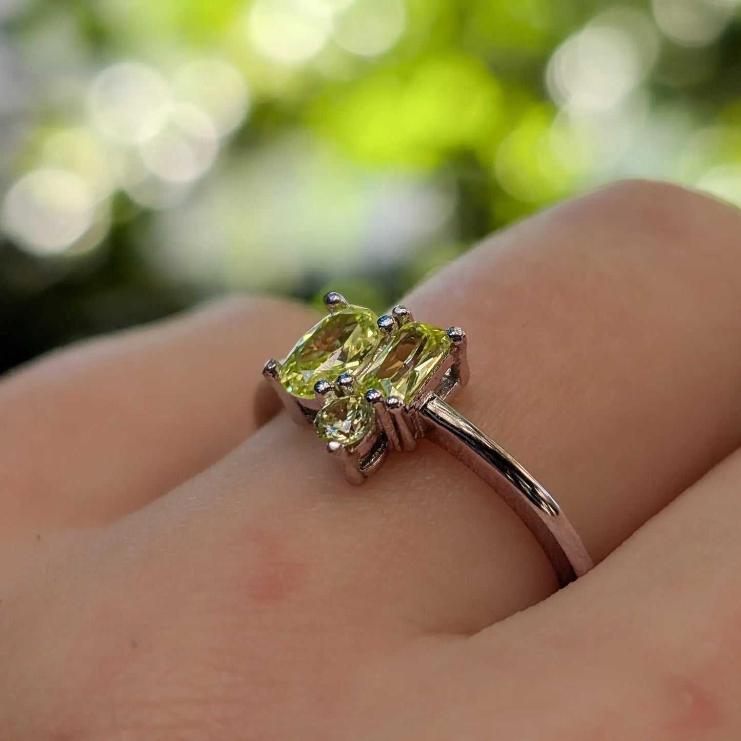 The Elia - Peridot 3 Stone Cluster Ring
