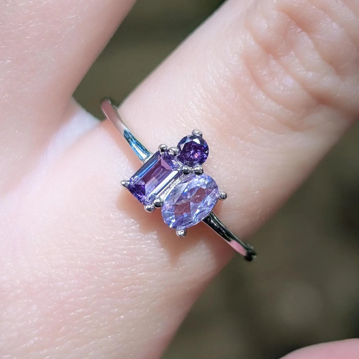 The Elia - Amethyst Small Cluster Ring
