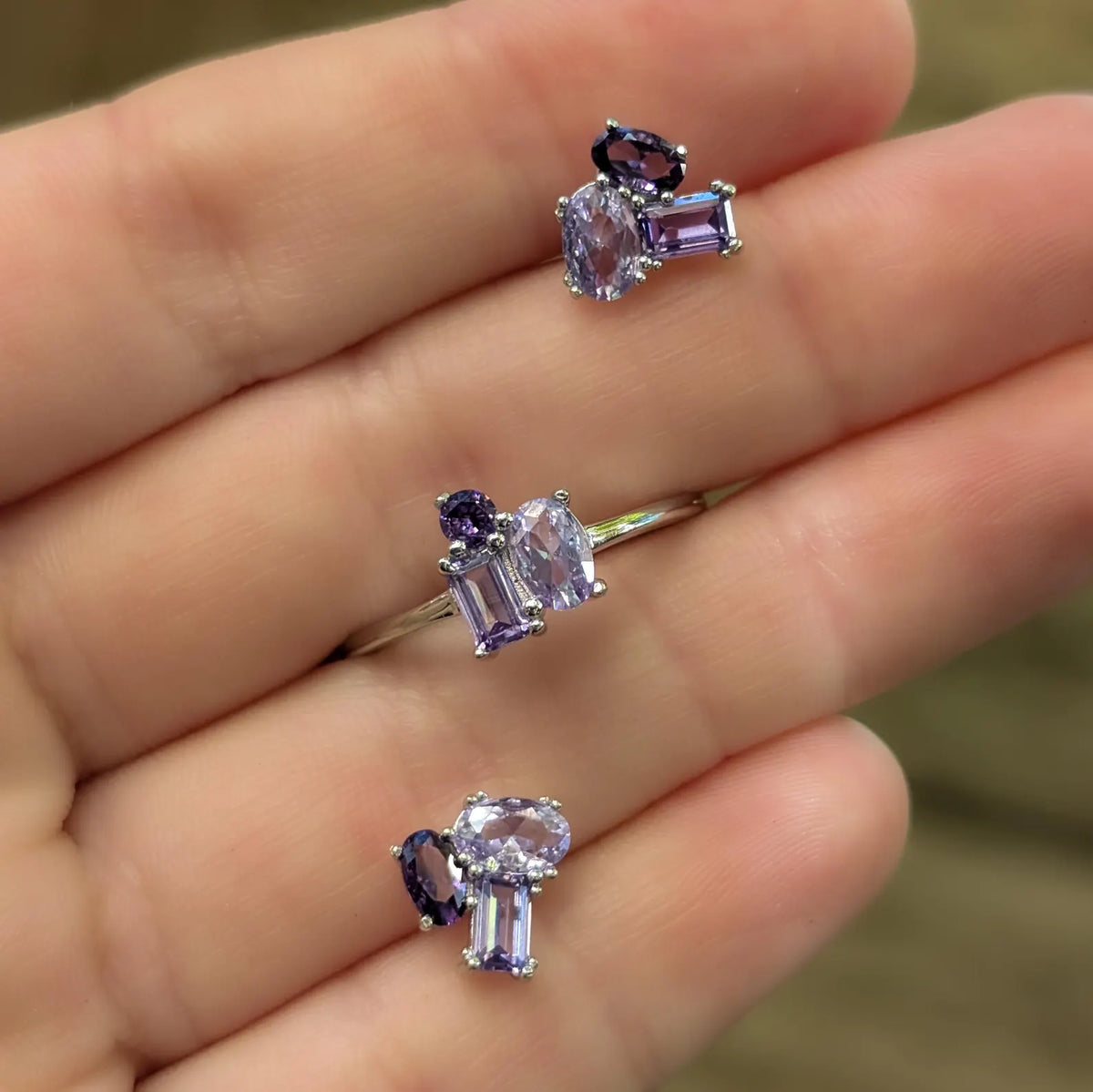 The Elia - Amethyst Small Cluster Ring