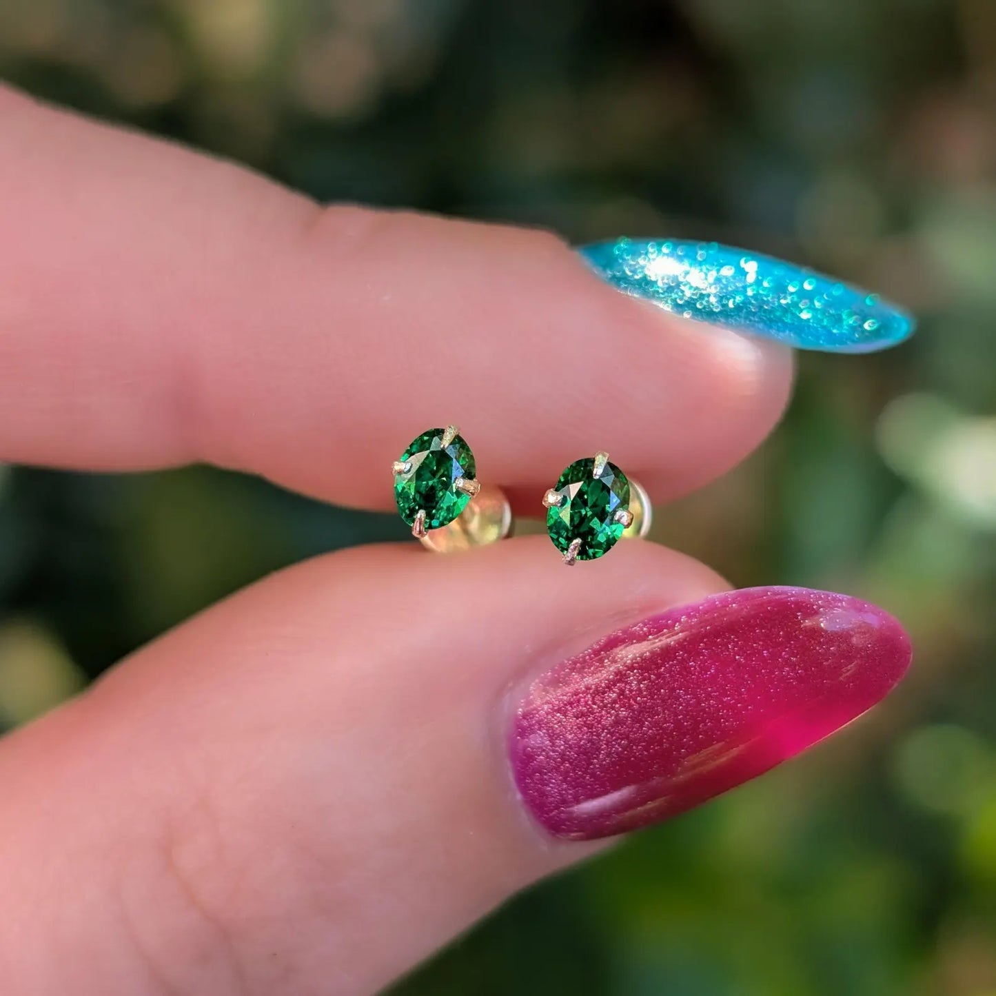 Micro Stud Oval - Emerald