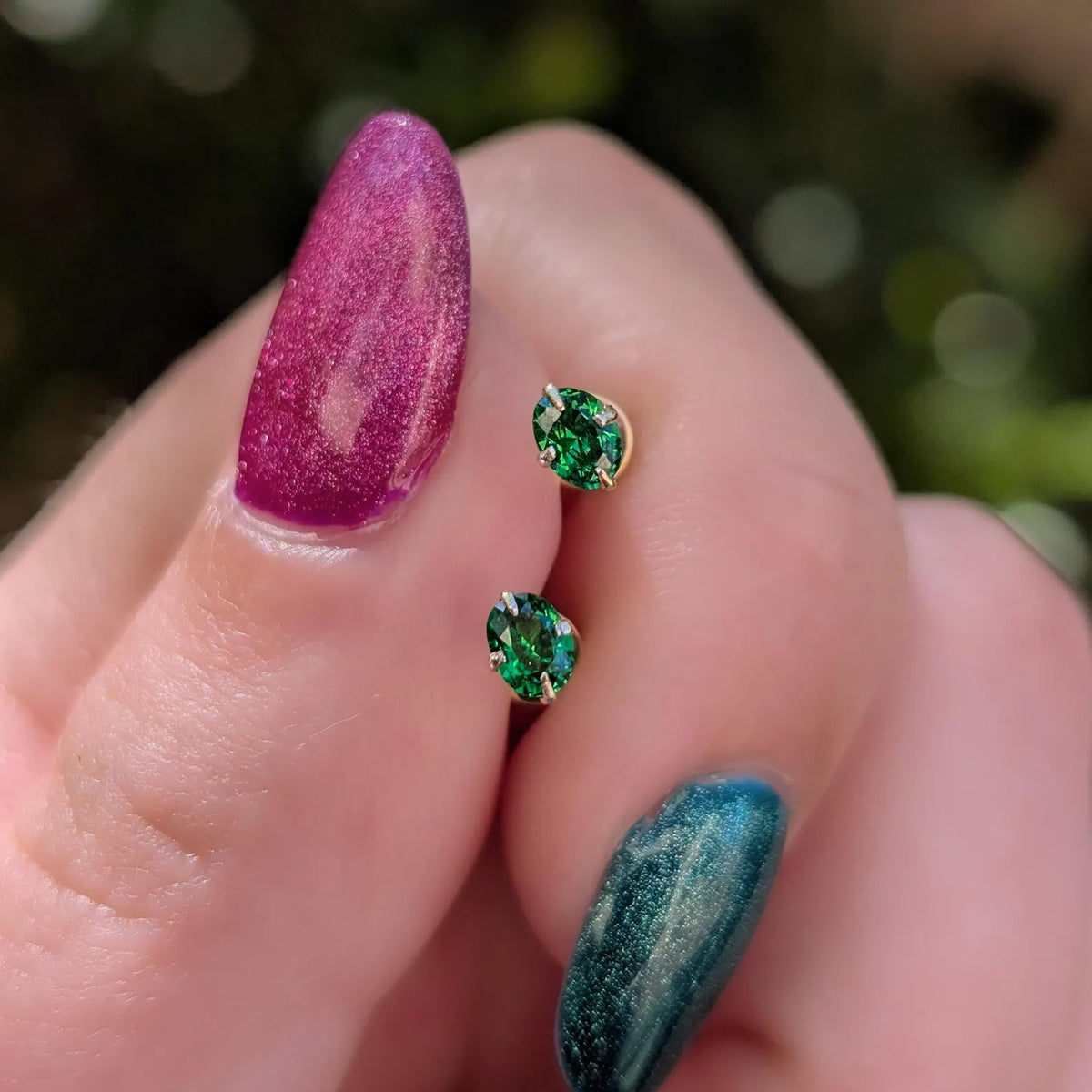 Micro Stud Oval - Emerald