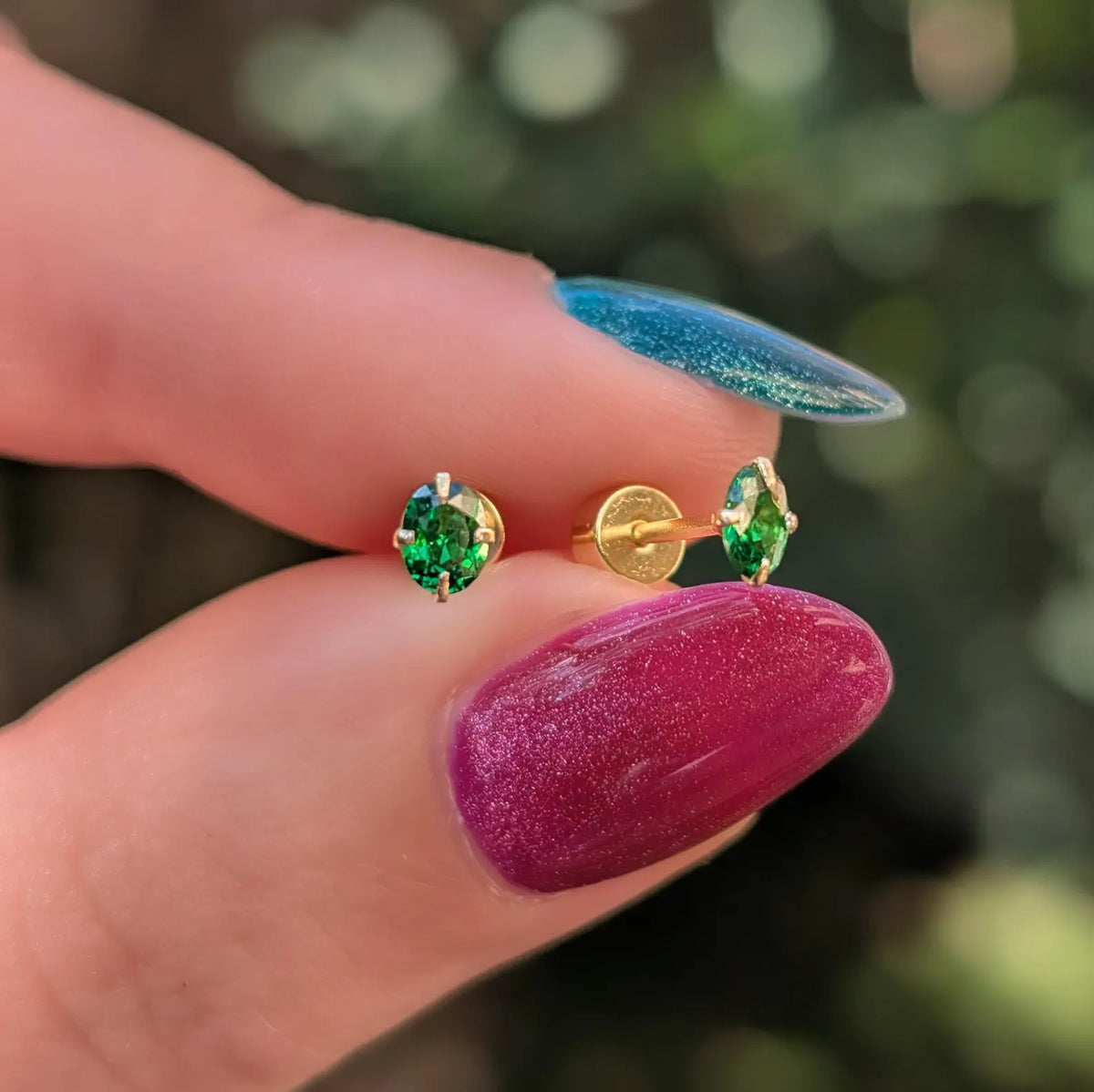 Micro Stud Oval - Emerald