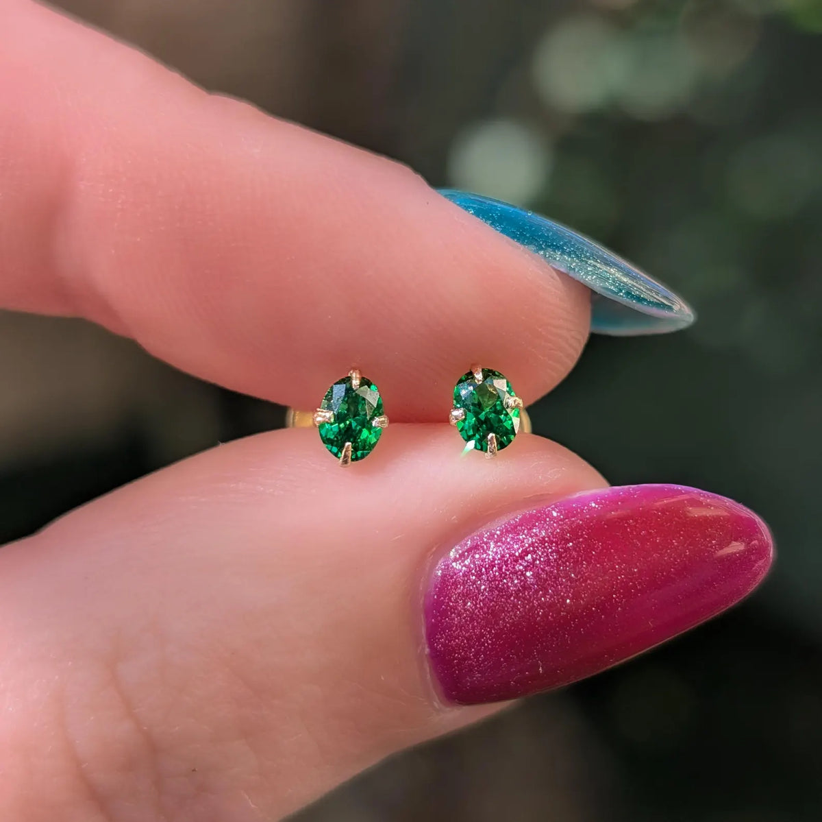 Micro Stud Oval - Emerald