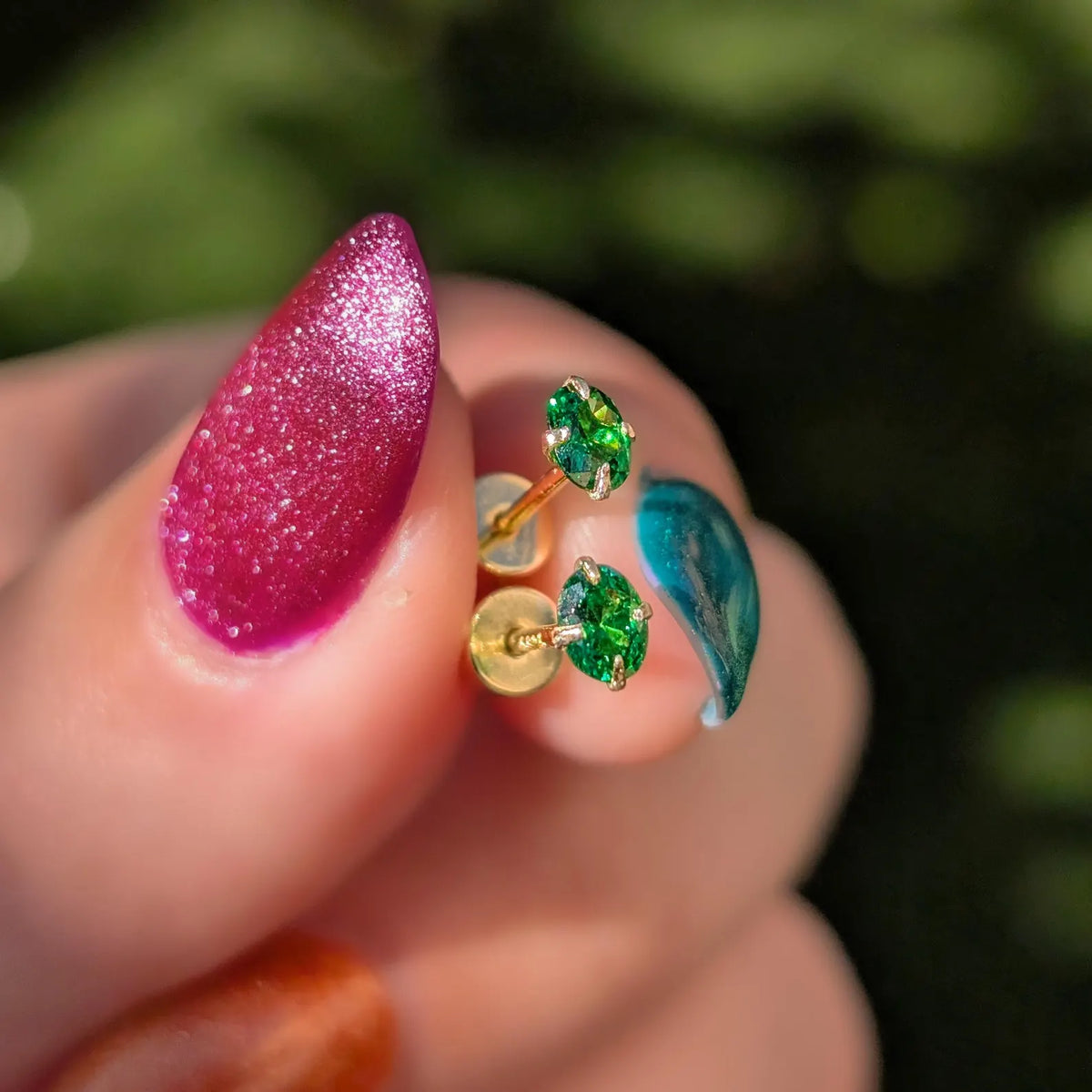 Micro Stud Oval - Emerald