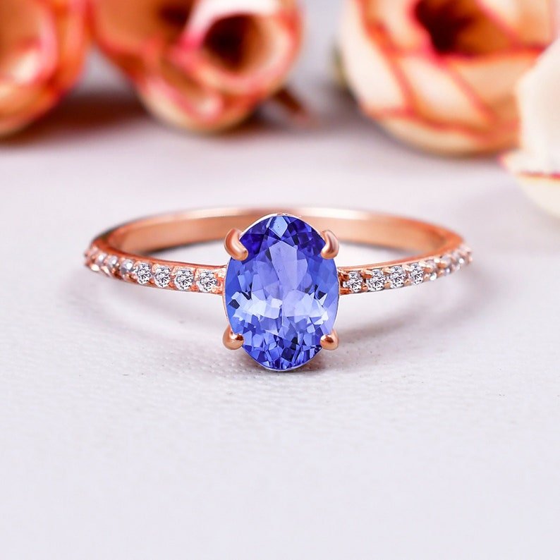 Gorgeous Blue Tanzanite Wedding Ring for her Love