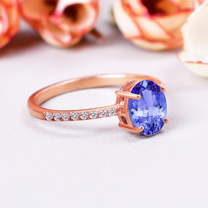 Gorgeous Blue Tanzanite Wedding Ring for her Love