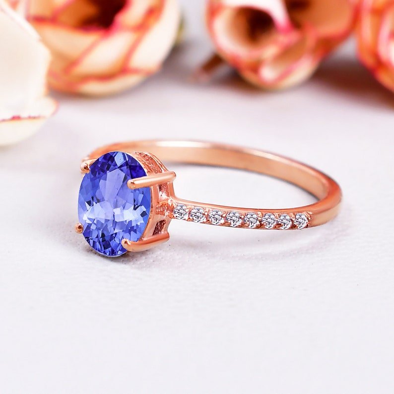 Gorgeous Blue Tanzanite Wedding Ring for her Love