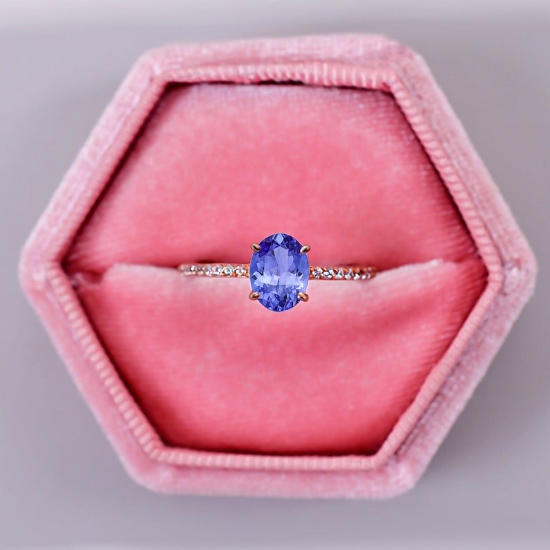 Gorgeous Blue Tanzanite Wedding Ring for her Love