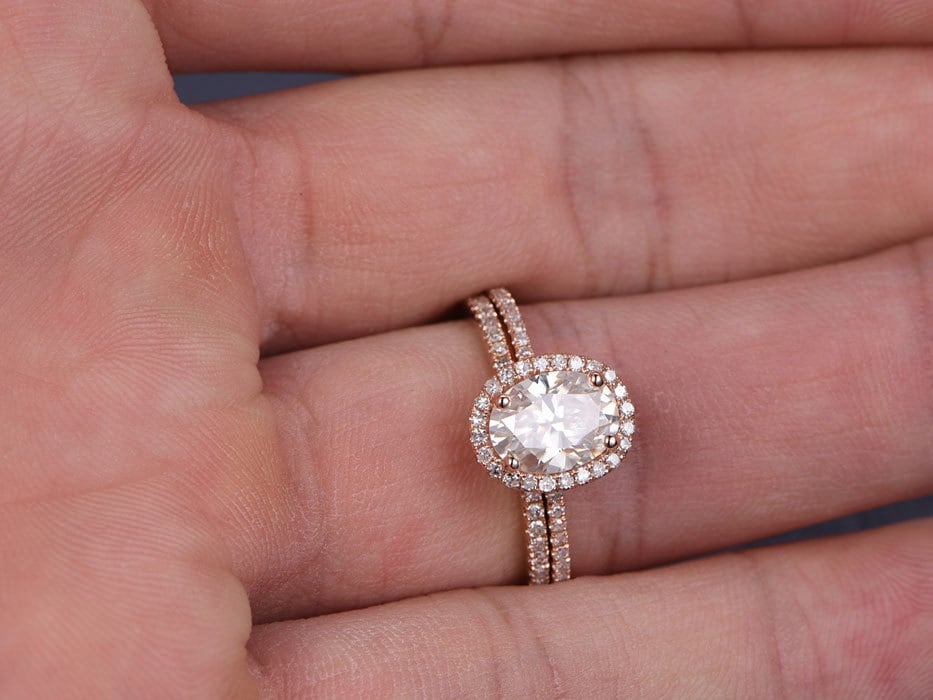 Vintage Art Deco Lab Grown Diamond Ring Set: Oval Halo, 14K Rose Gold