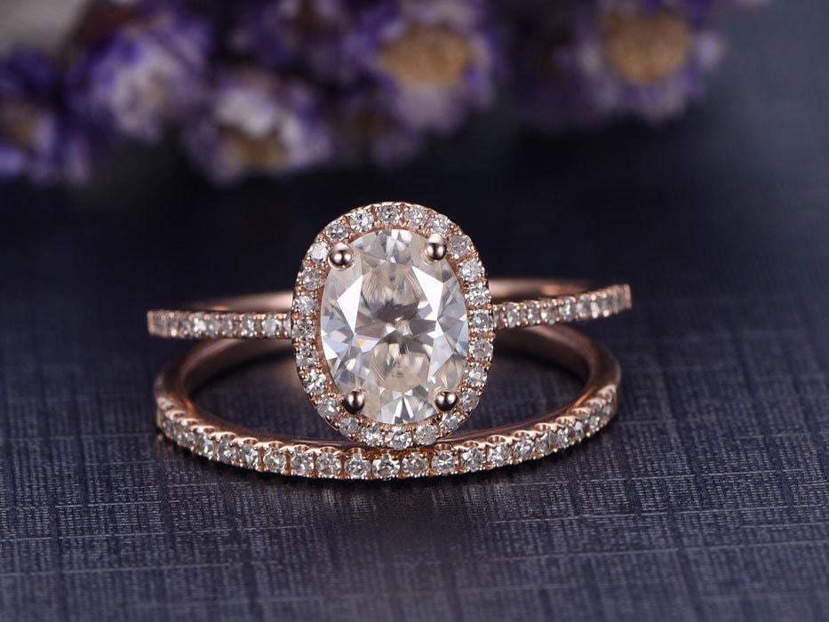 Vintage Art Deco Lab Grown Diamond Ring Set: Oval Halo, 14K Rose Gold