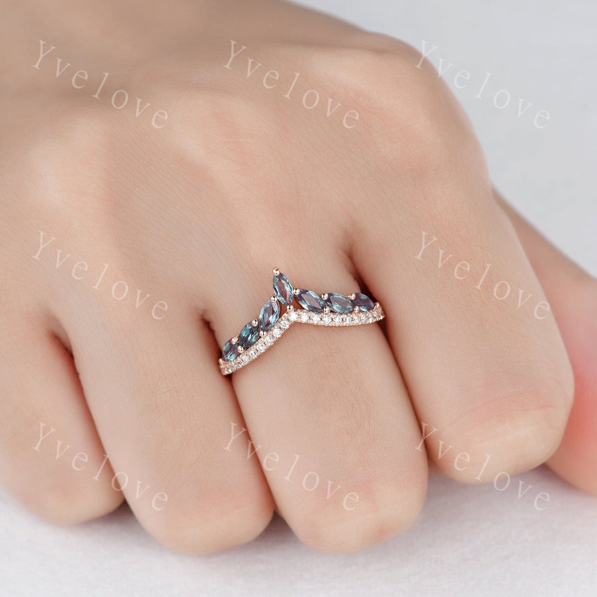 Unique Alexandrite wedding ring,Alexandrite wedding band,Marquise alexandrite ring,Curved V stacking rings,Diamond Ring,14k rose white gold