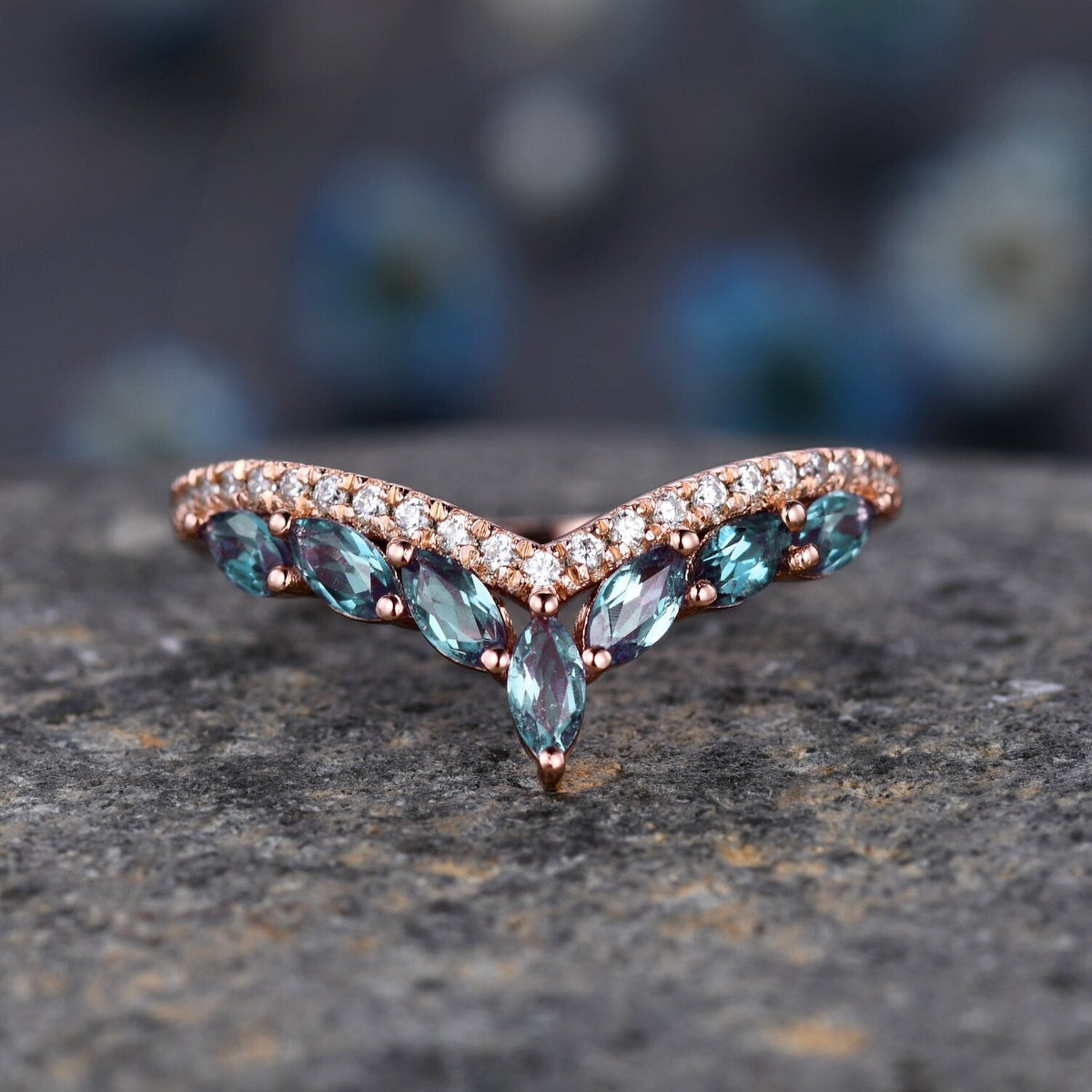 Unique Alexandrite wedding ring,Alexandrite wedding band,Marquise alexandrite ring,Curved V stacking rings,Diamond Ring,14k rose white gold