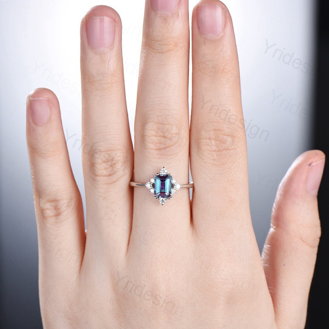 Elegant Emerald Cut Alexandrite Engagement Ring 14K White Gold Unique Vintage Alexandrite Moissanite Wedding Ring For Women June Birthstone