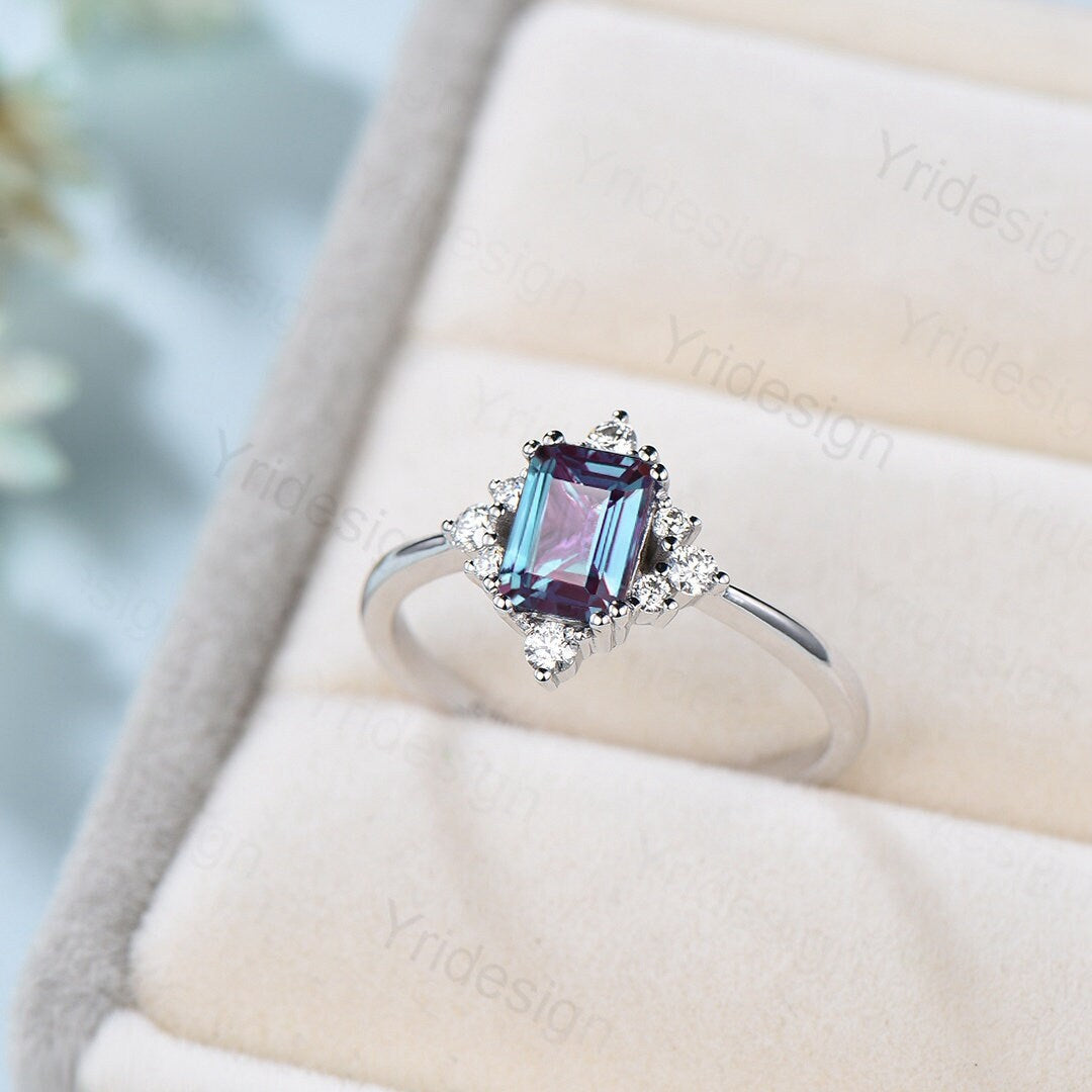 Elegant Emerald Cut Alexandrite Engagement Ring 14K White Gold Unique Vintage Alexandrite Moissanite Wedding Ring For Women June Birthstone