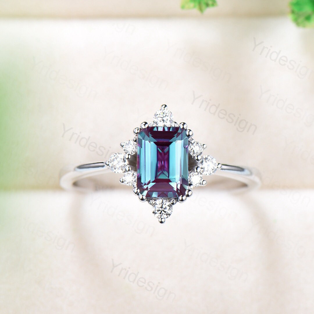 Elegant Emerald Cut Alexandrite Engagement Ring 14K White Gold Unique Vintage Alexandrite Moissanite Wedding Ring For Women June Birthstone