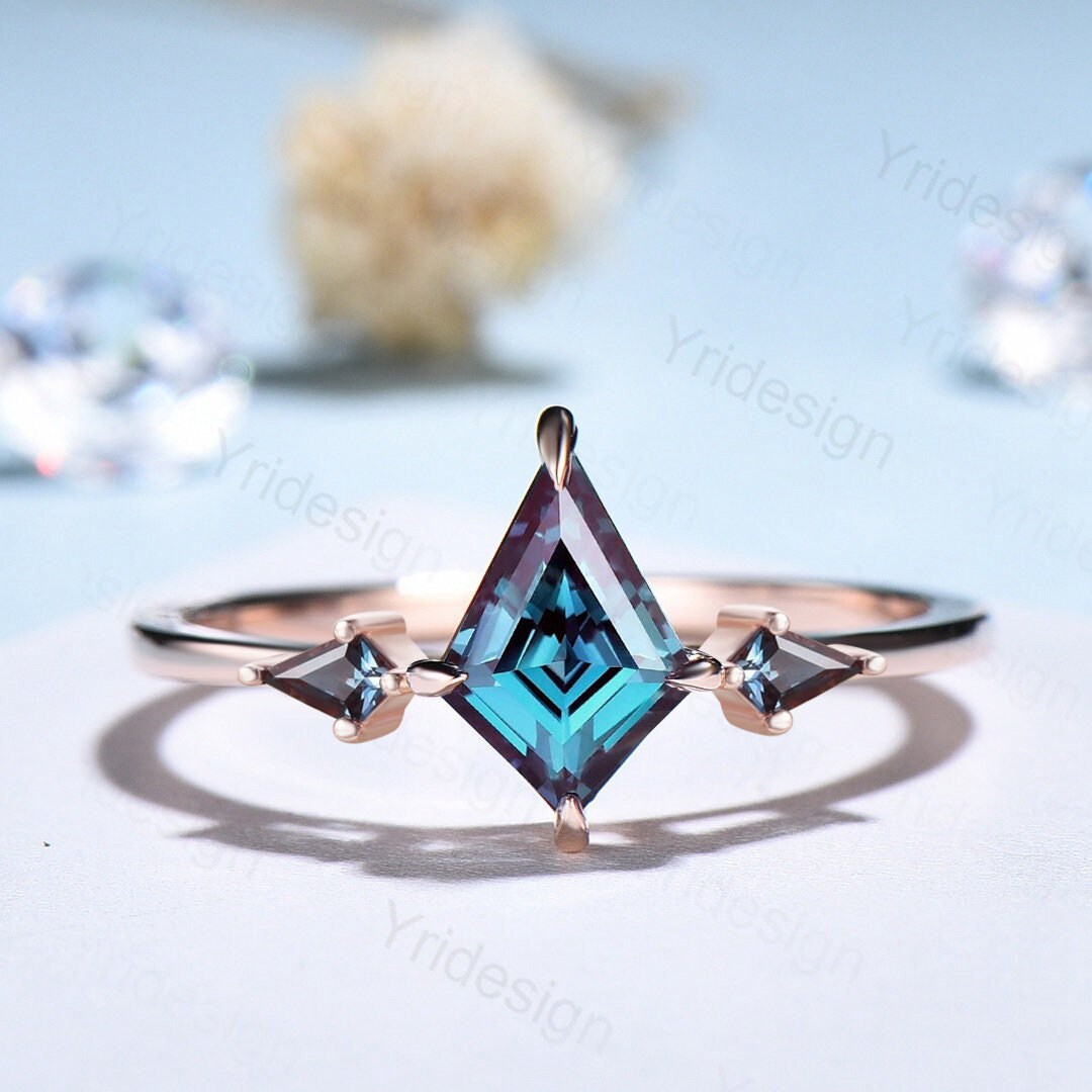 Dainty Black Gold Kite Cut Alexandrite Engagement Ring Minimalist Three Stone