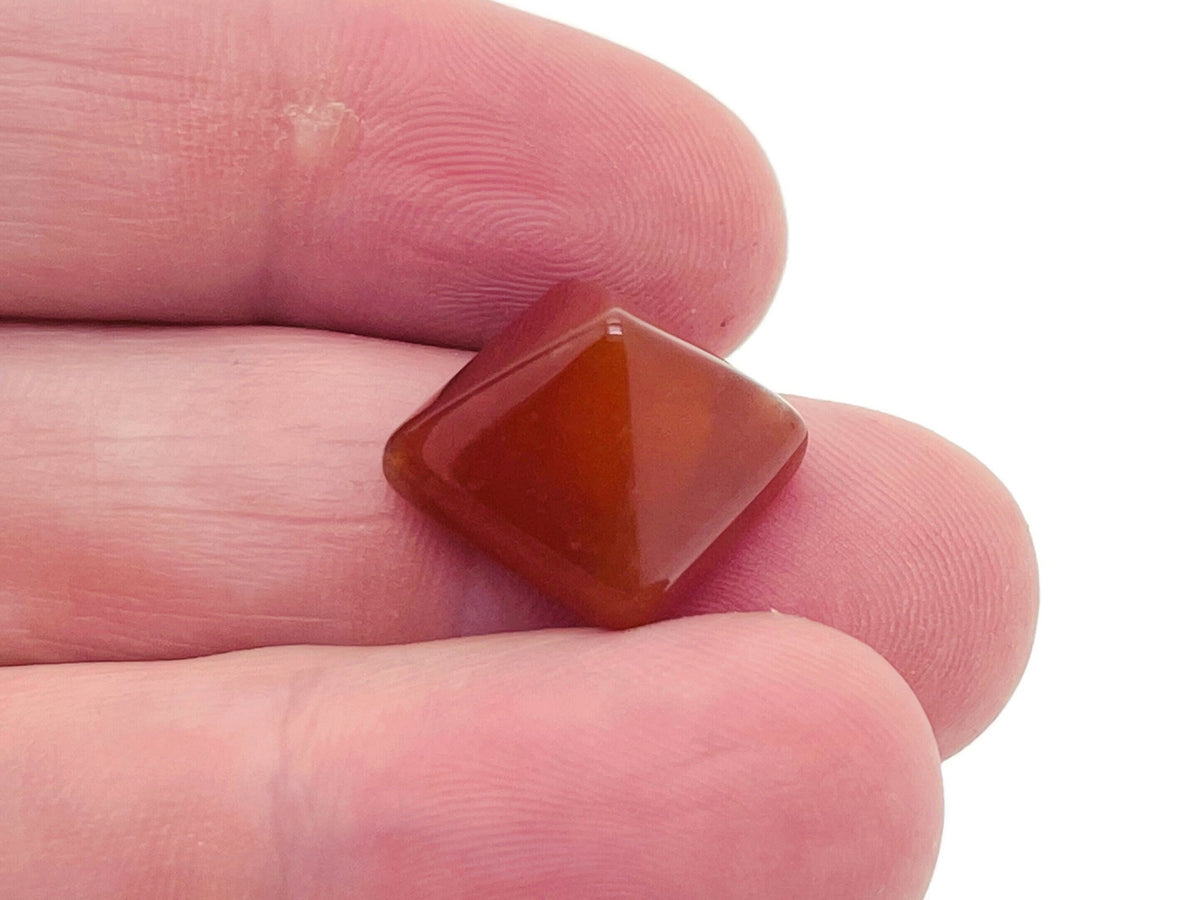 Carnelian Pyramid Carving Gemstone - 14mm - PY1005