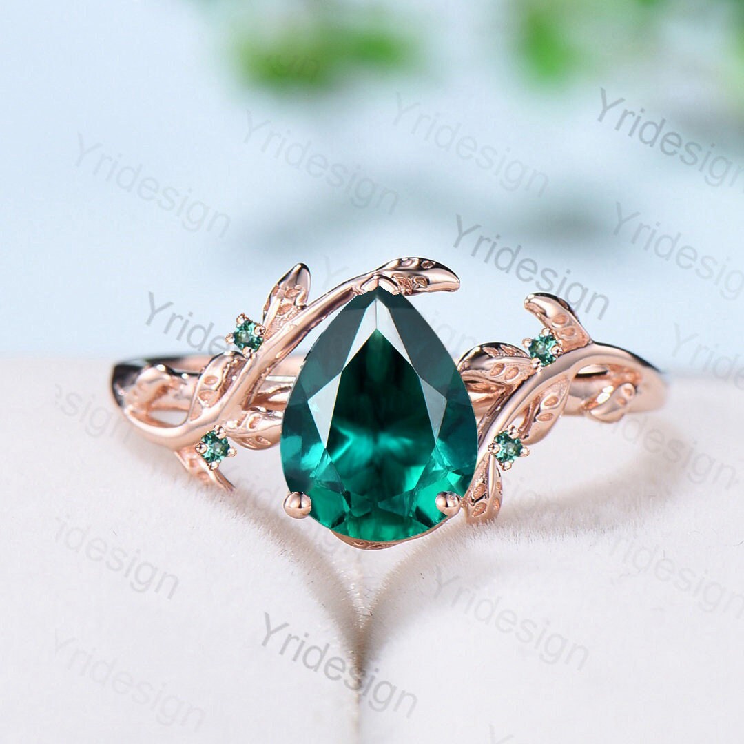 Nature Inspired pear emerald engagement ring set cluster green crystal wedding set vintage unique green stone Leaf bridal ring set for women