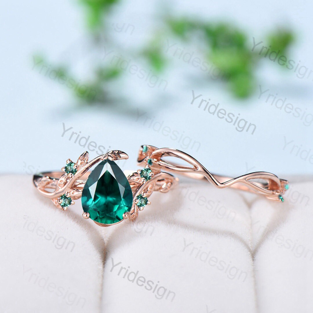 Nature Inspired pear emerald engagement ring set cluster green crystal wedding set vintage unique green stone Leaf bridal ring set for women