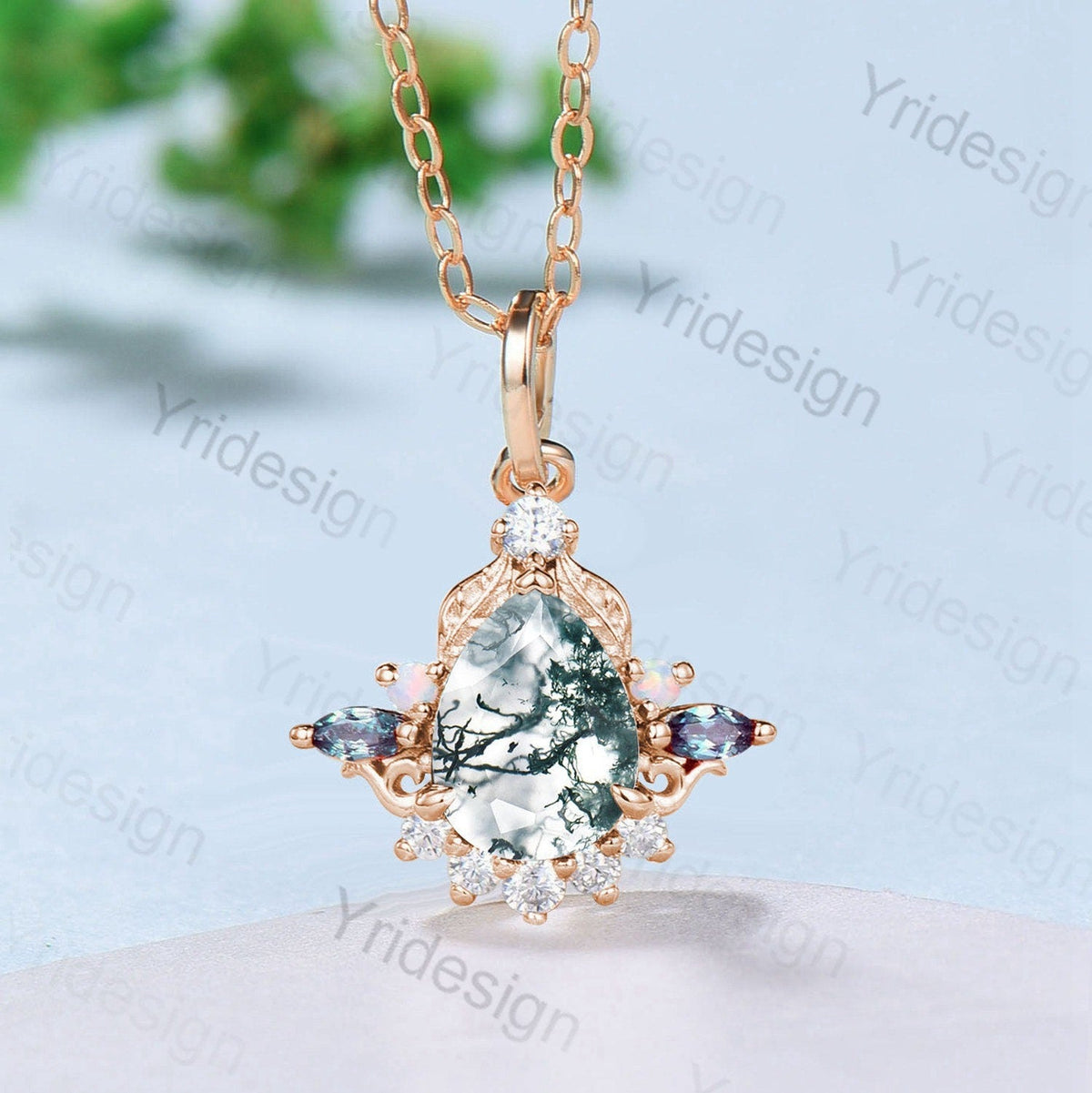 Unique Pear Shaped Moss Agate Pendant Necklace Vintage Alternative Alexandrite Opal Necklace For Women Nature Inspired Leaves Pendant