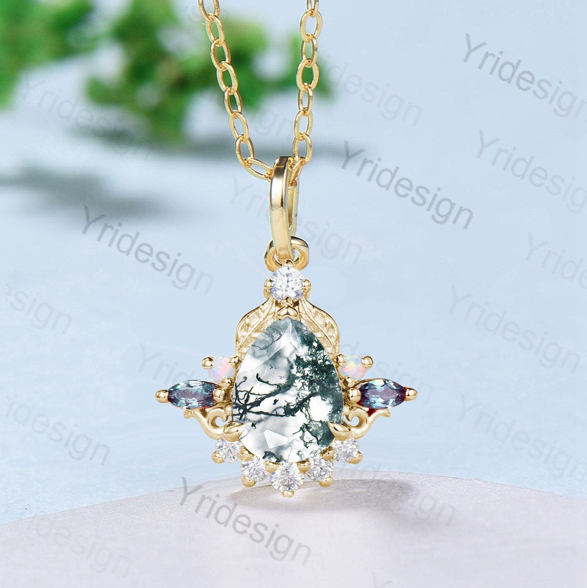 Unique Pear Shaped Moss Agate Pendant Necklace Vintage Alternative Alexandrite Opal Necklace For Women Nature Inspired Leaves Pendant
