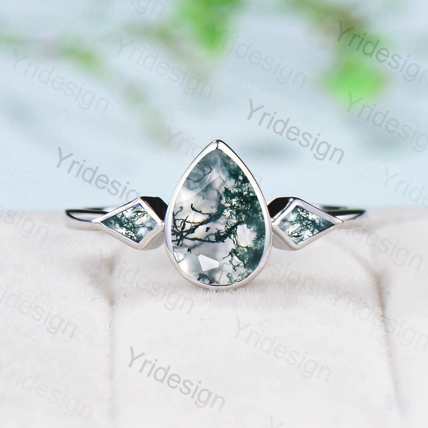 Bezel Set Moss Agate Ring Pear Aquatic Agate Engagement Ring Minimalist Kite Green Agate Wedding Ring For Women Three Stone Anniversary Ring