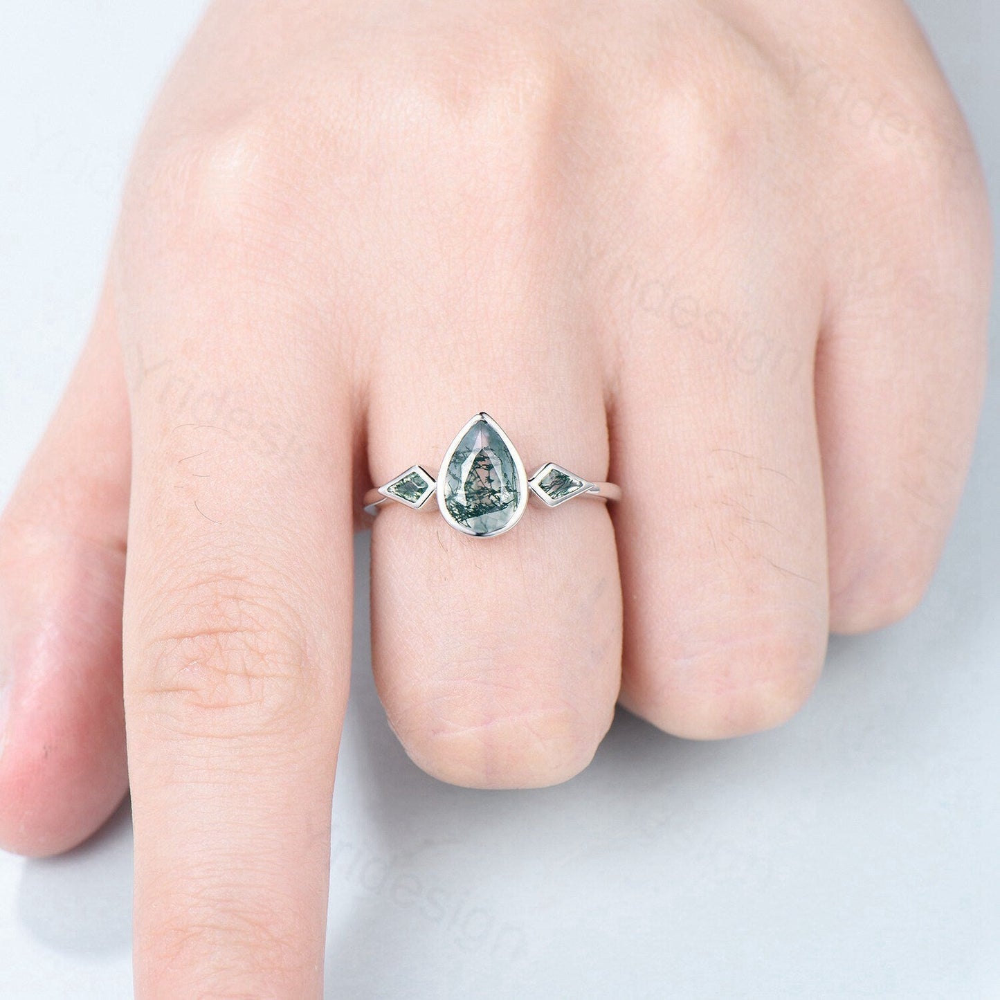 Bezel Set Moss Agate Ring Pear Aquatic Agate Engagement Ring Minimalist Kite Green Agate Wedding Ring For Women Three Stone Anniversary Ring