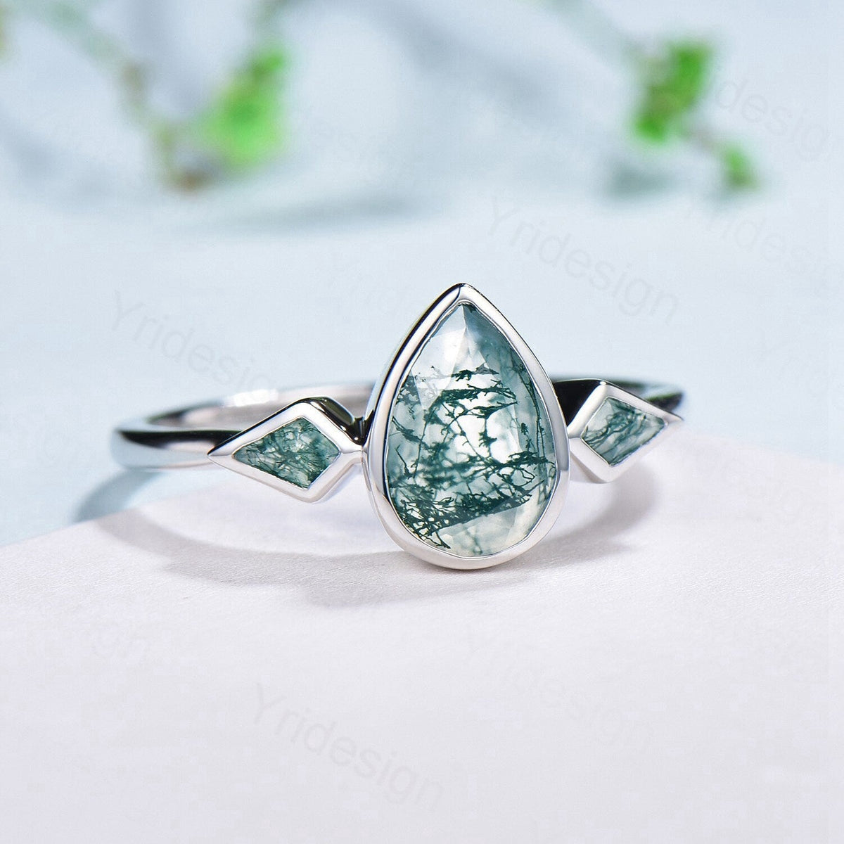 Bezel Set Moss Agate Ring Pear Aquatic Agate Engagement Ring Minimalist Kite Green Agate Wedding Ring For Women Three Stone Anniversary Ring