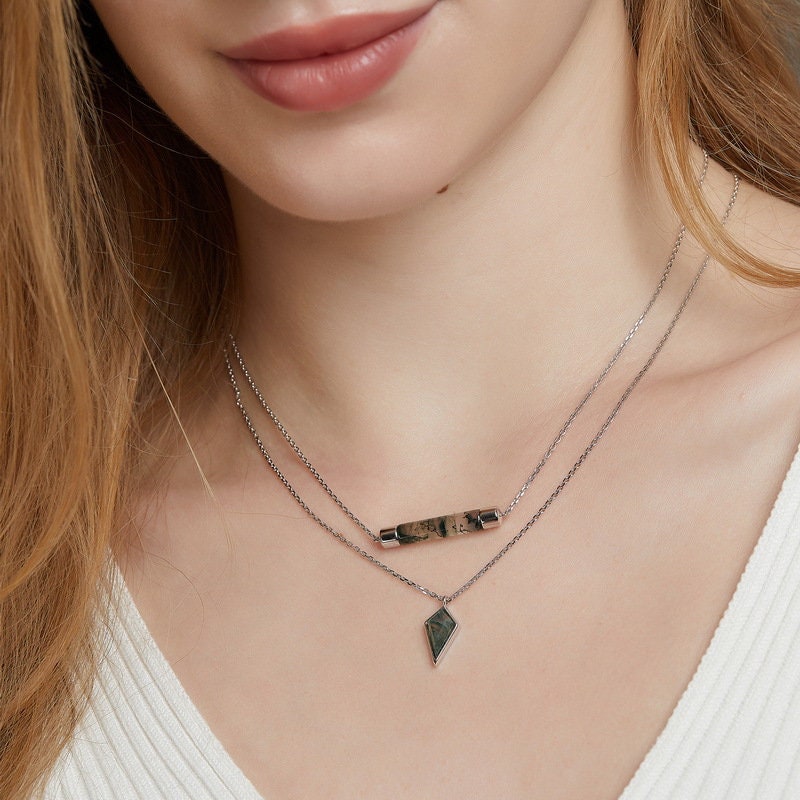 Vintage Moss Agate Pendant Necklace, Kite Cut Minimalist Jewelry