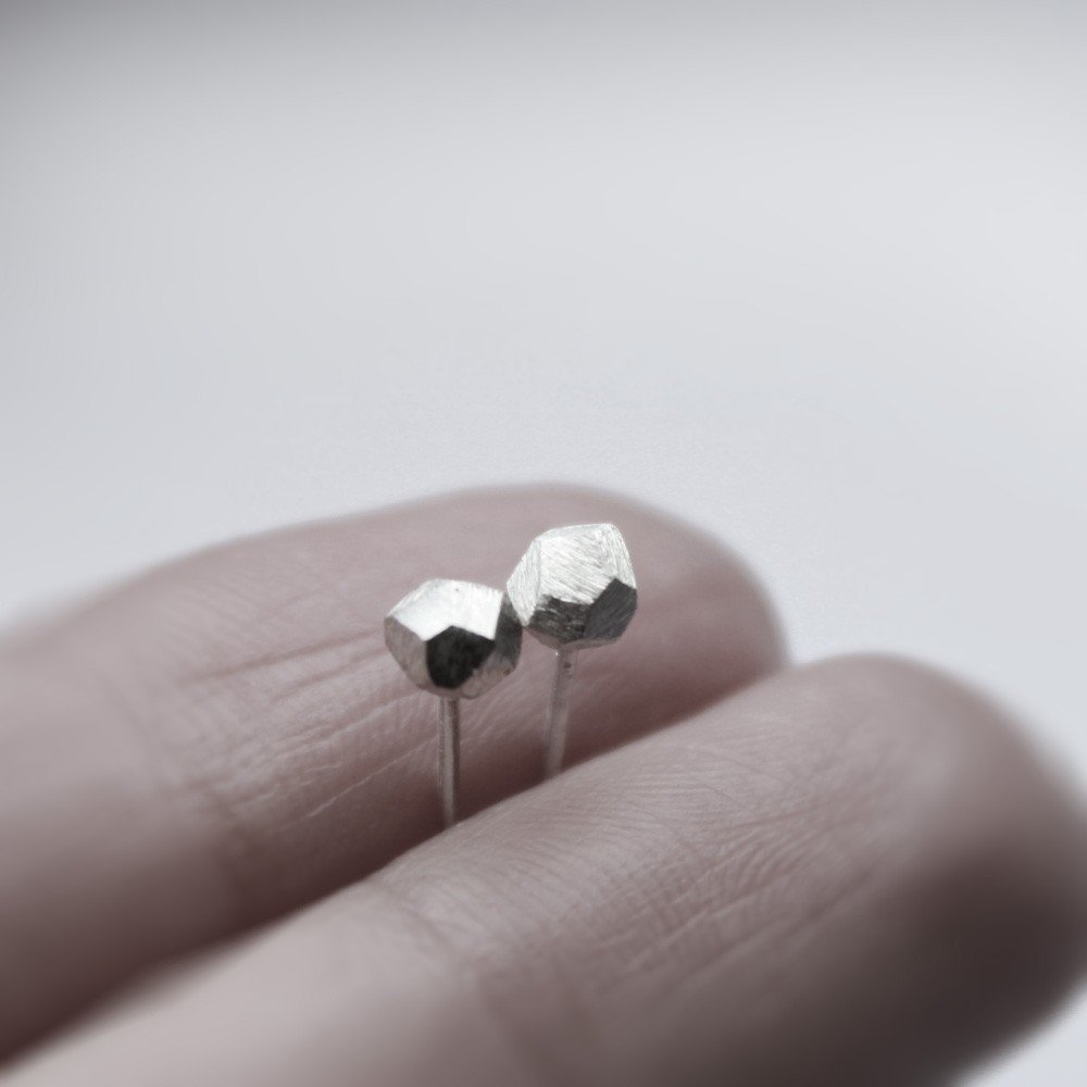 SILVER ROCKS EARRINGS