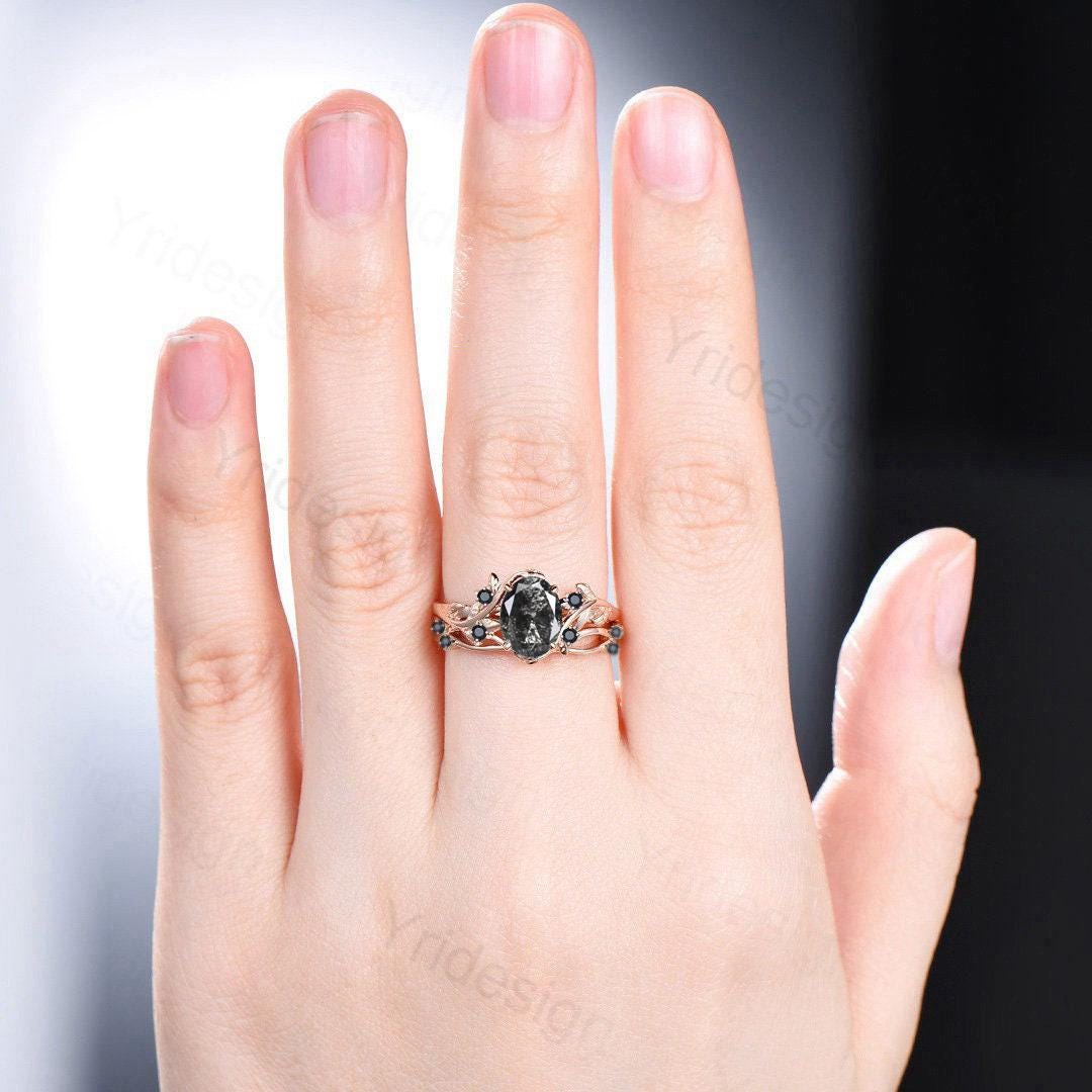 Unique salt and pepper diamond engagement ring set Nature Inspired black spinel wedding ring vintage leaf vine bridal ring set for women