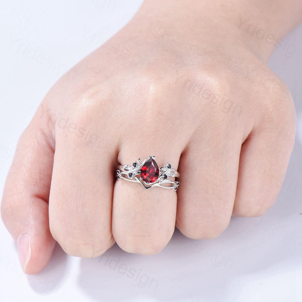 Pear shaped natural garnet ring set Nature inspired garnet engagement ring leaf vine black spinel band January birthstone bridal set women
