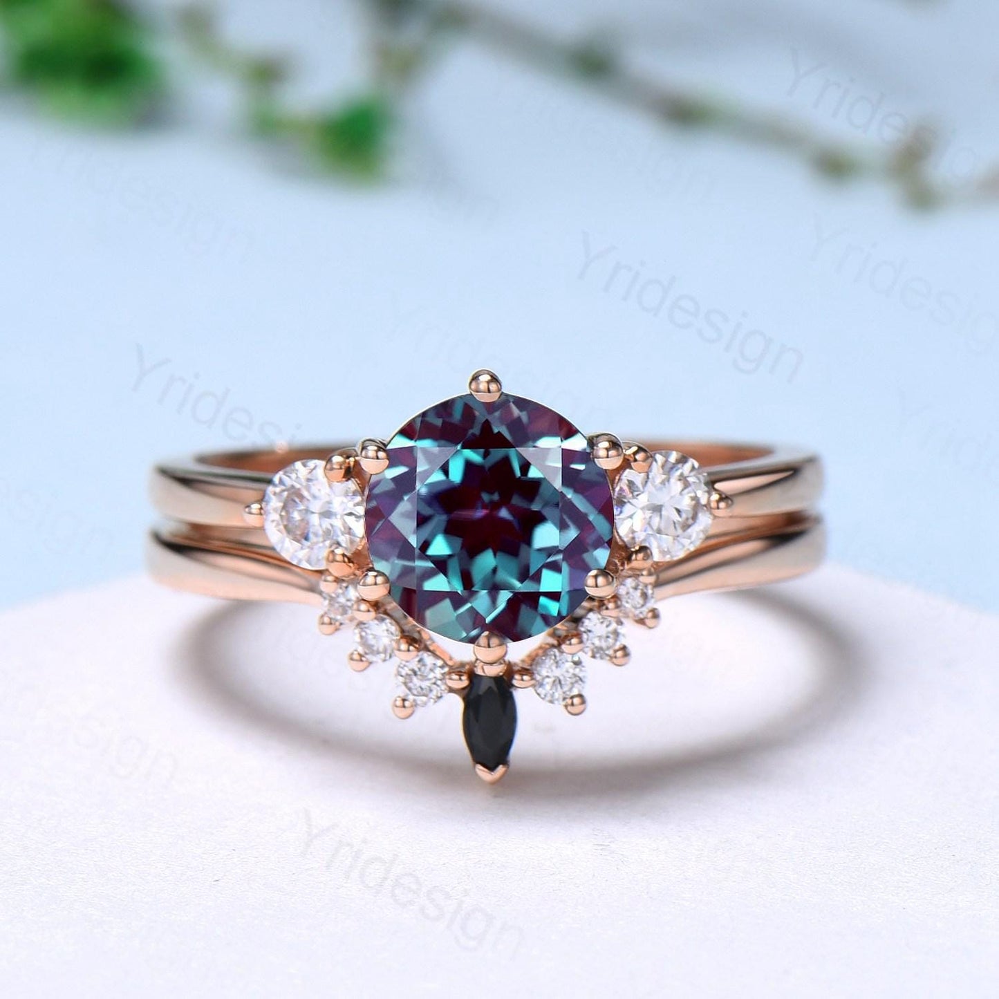 Retro Round Alexandrite Engagement Ring Alexandrite Moissanite Wedding Ring Set Three Stone Color Changing Art Deco Stacking Band Women Gift