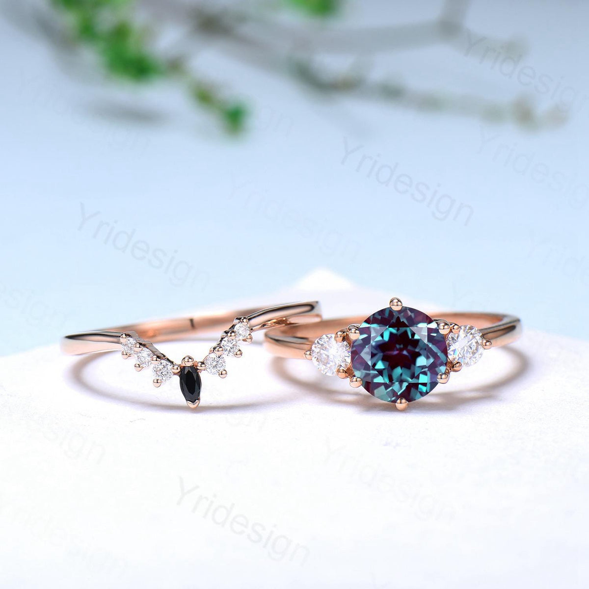 Retro Round Alexandrite Engagement Ring Alexandrite Moissanite Wedding Ring Set Three Stone Color Changing Art Deco Stacking Band Women Gift