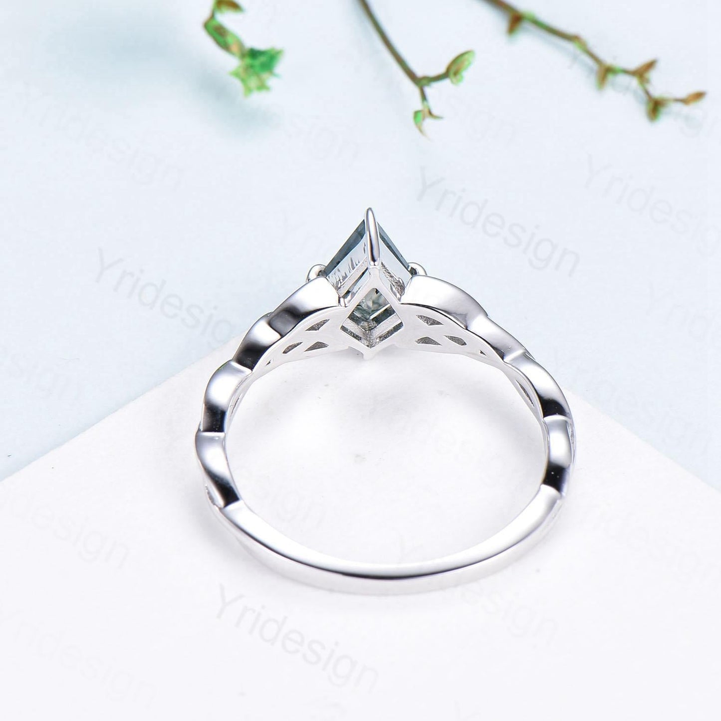 Norse Viking Kite Cut Moss Agate Ring Celtic Love Knot Green Agate Engagement Ring Vintage Unique Twisted Green Crystal Wedding Ring Women