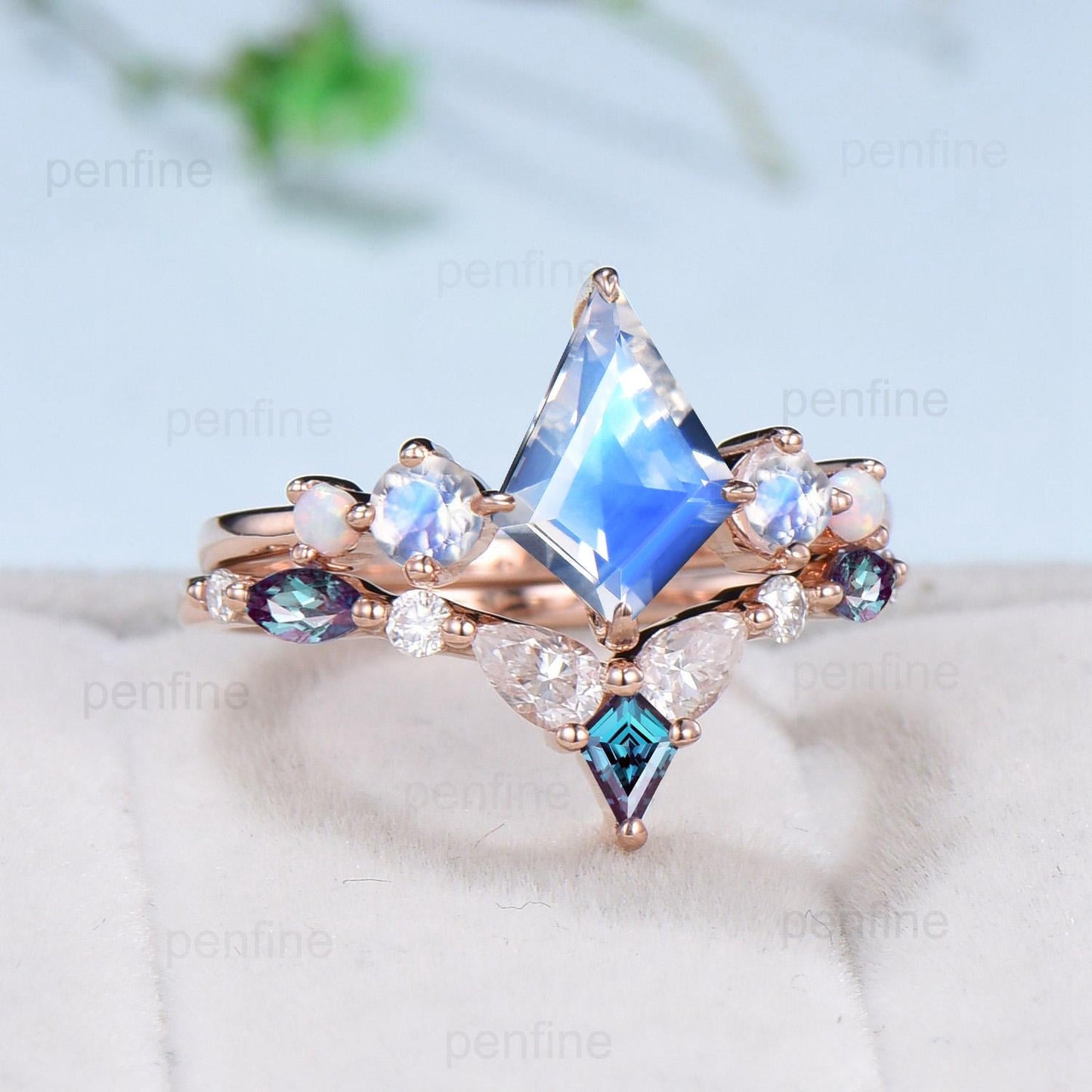 Vintage Kite Cut Moonstone Engagement Ring Unique Rainbow Blue Moonstone Opal Wedding Set Crown Art Deco Stacking Alexandrite Bridal Set hER