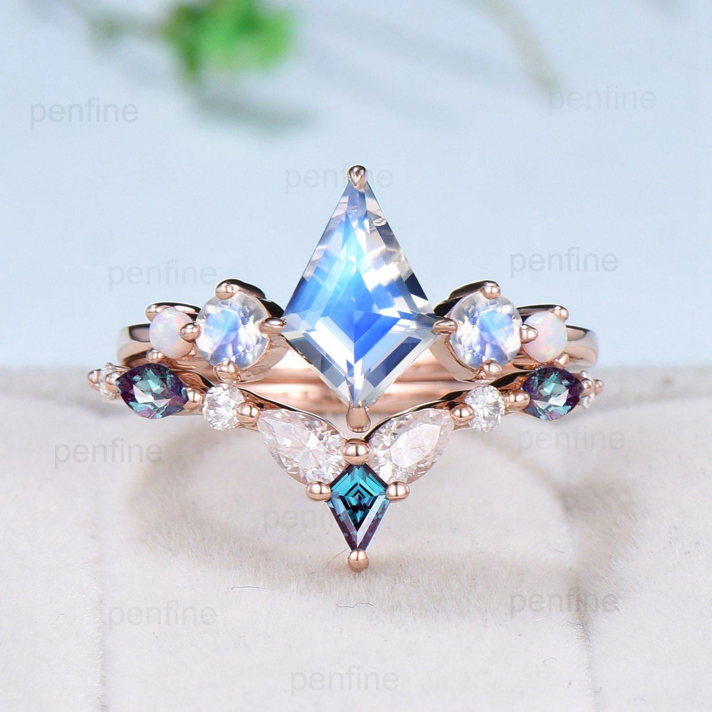 Vintage Kite Cut Moonstone Engagement Ring Unique Rainbow Blue Moonstone Opal Wedding Set Crown Art Deco Stacking Alexandrite Bridal Set hER