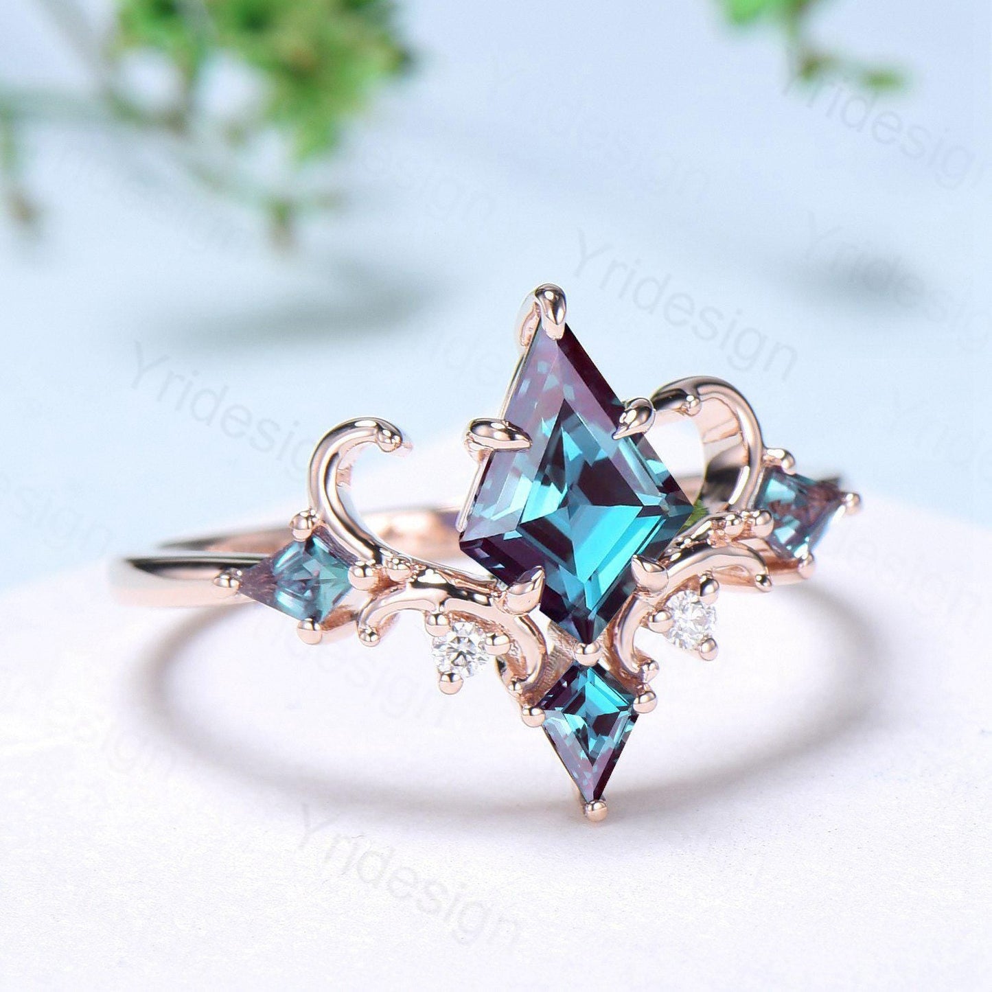 Kite Cut Alexandrite Engagement Ring Rose Gold Art Deco Air Fly Wedding Ring