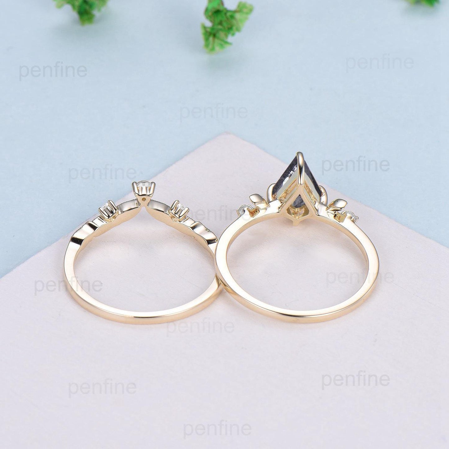 Vintage kite shaped salt and pepper diamond engagement ring set yellow gold Unique celestial moon wedding ring for women dainty promise ring